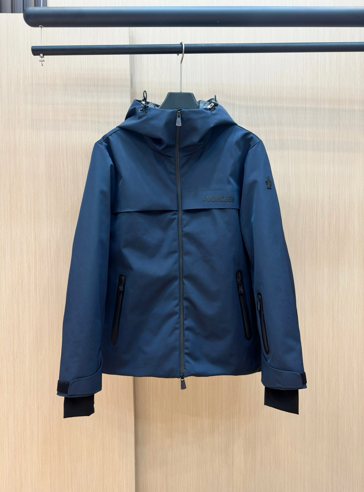 Moncler Down Jackets ComfortFit 145821