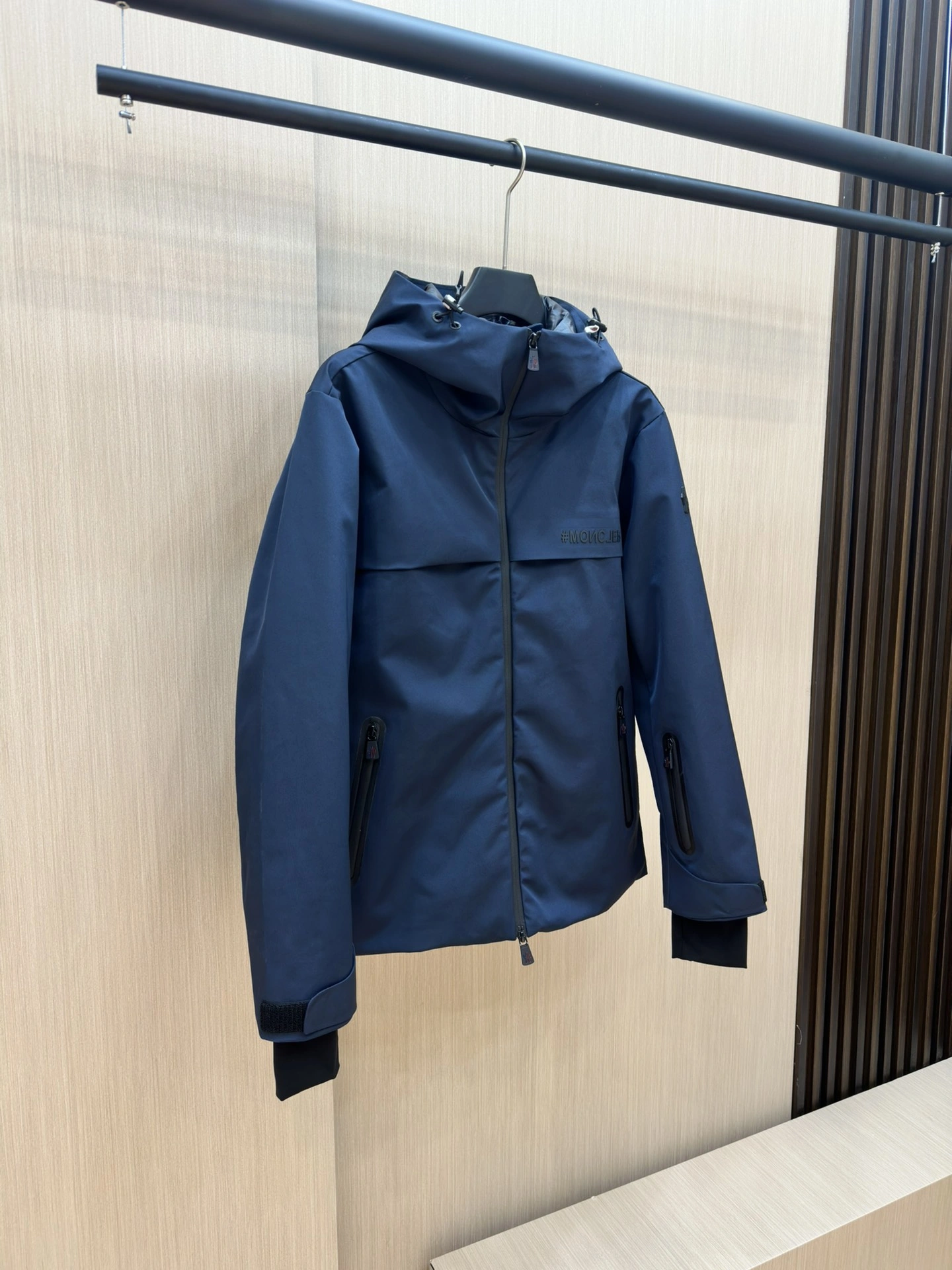 Moncler Down Jackets ComfortFit 145821