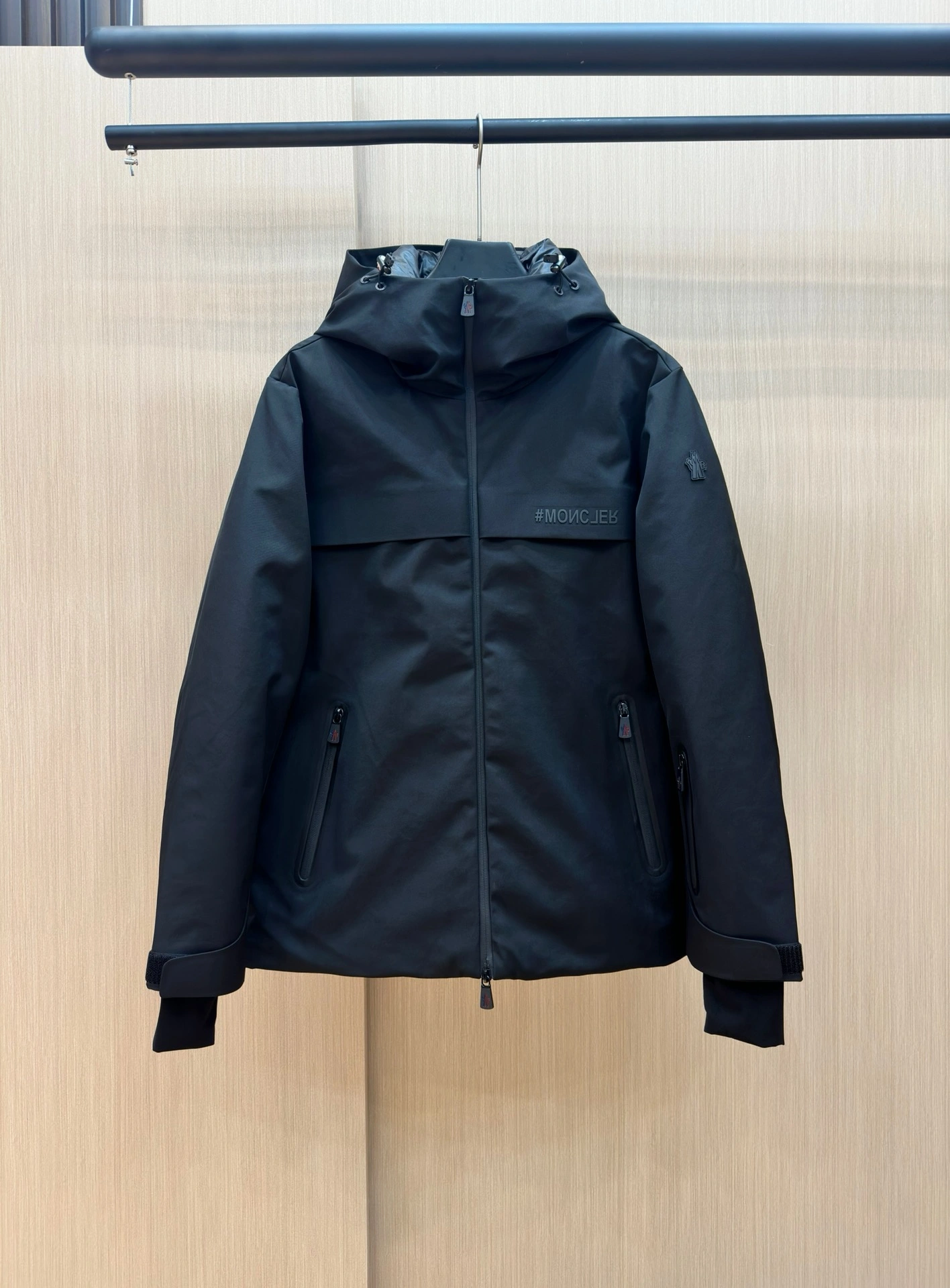 ModernLook Moncler Down Jackets 145841