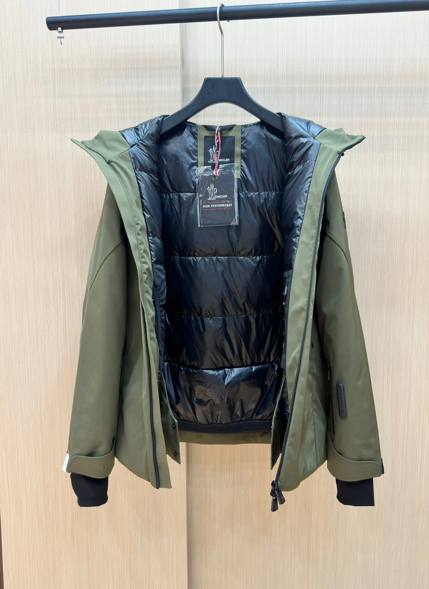 QuickDry Moncler Down Jackets 145838