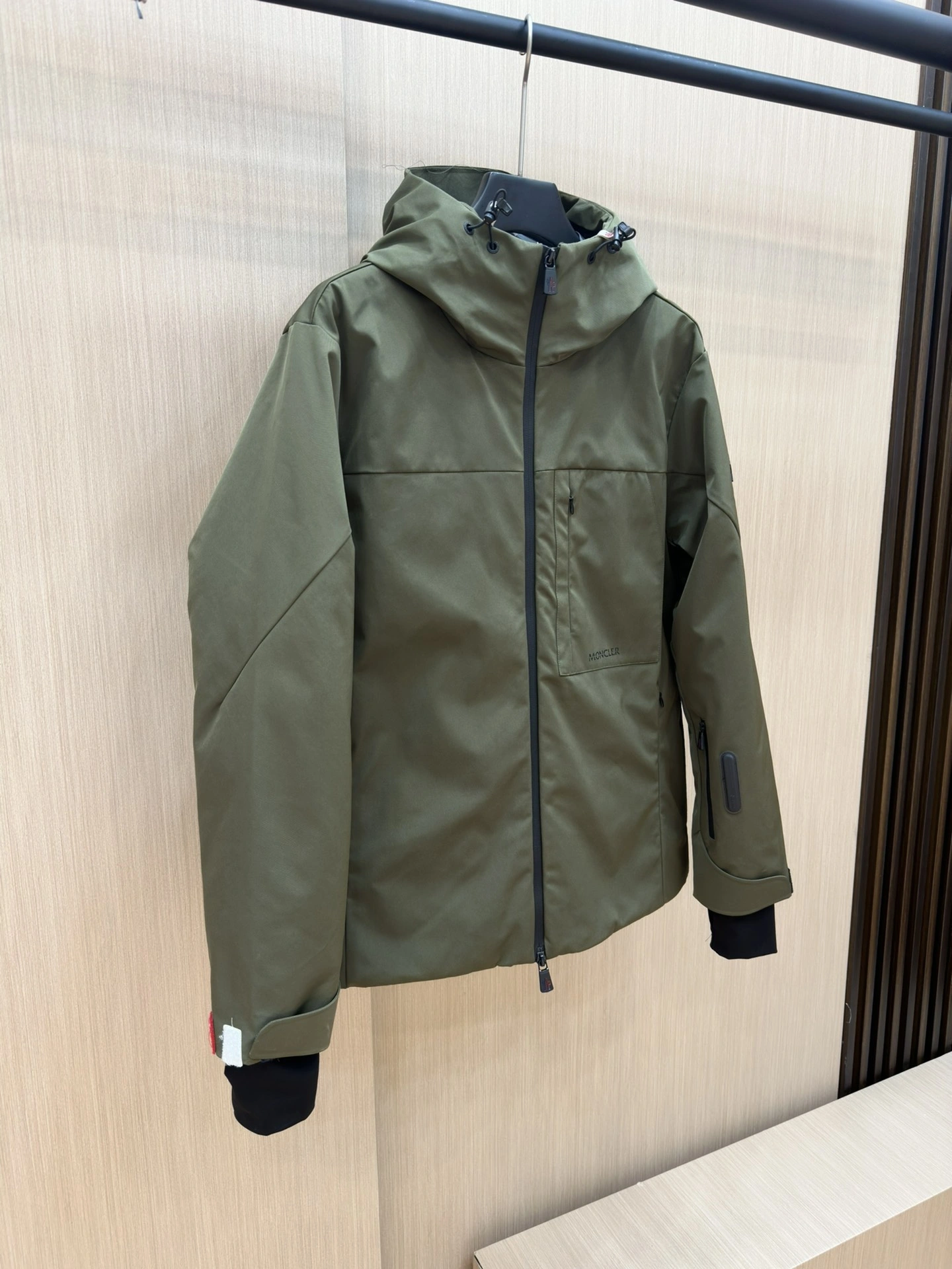 QuickDry Moncler Down Jackets 145838