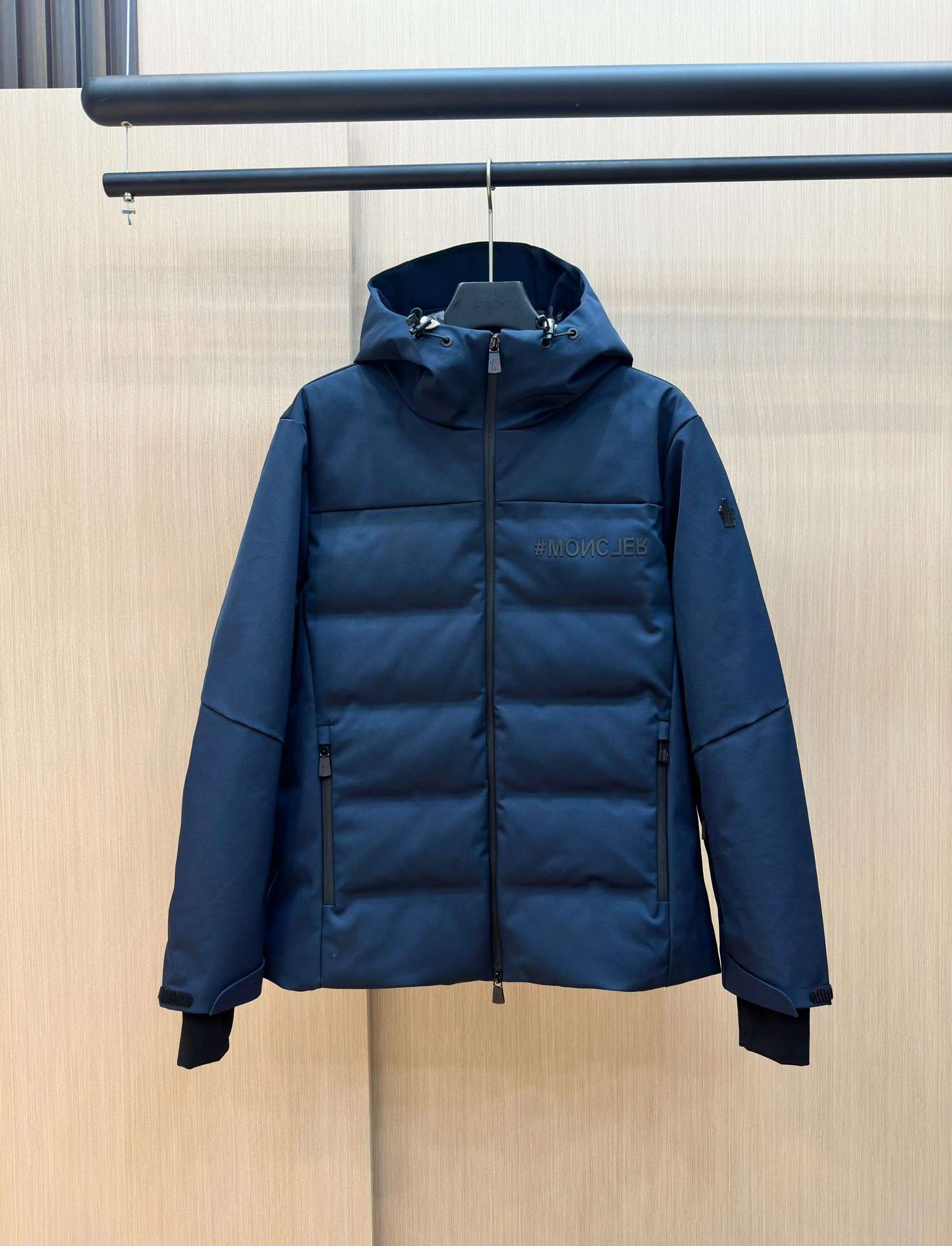 Moncler Down Jackets Chic 145817