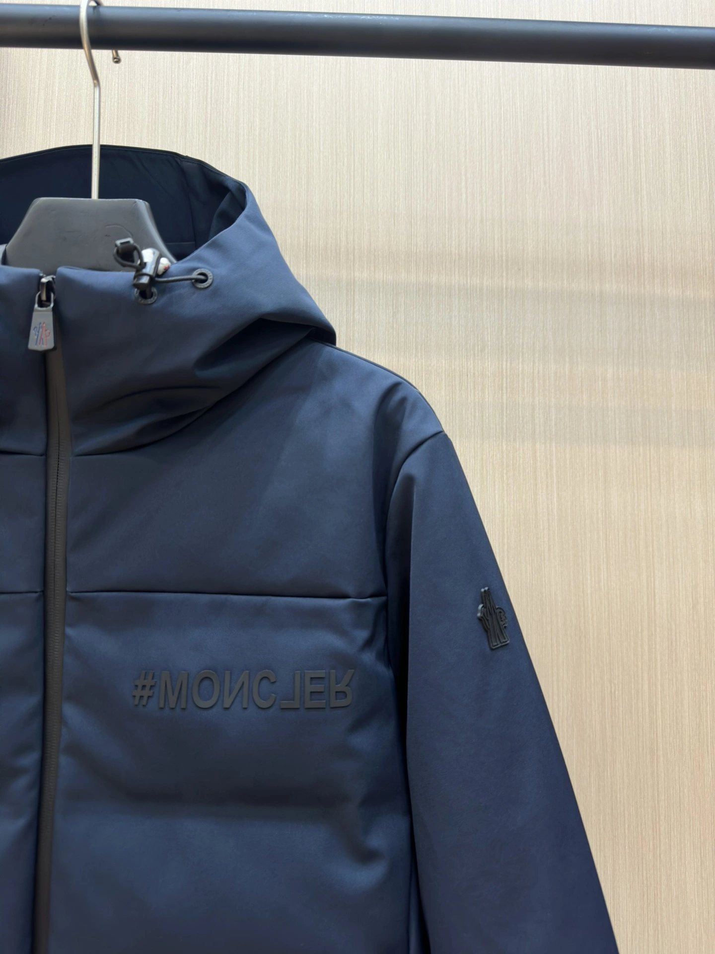 Moncler Down Jackets Chic 145817