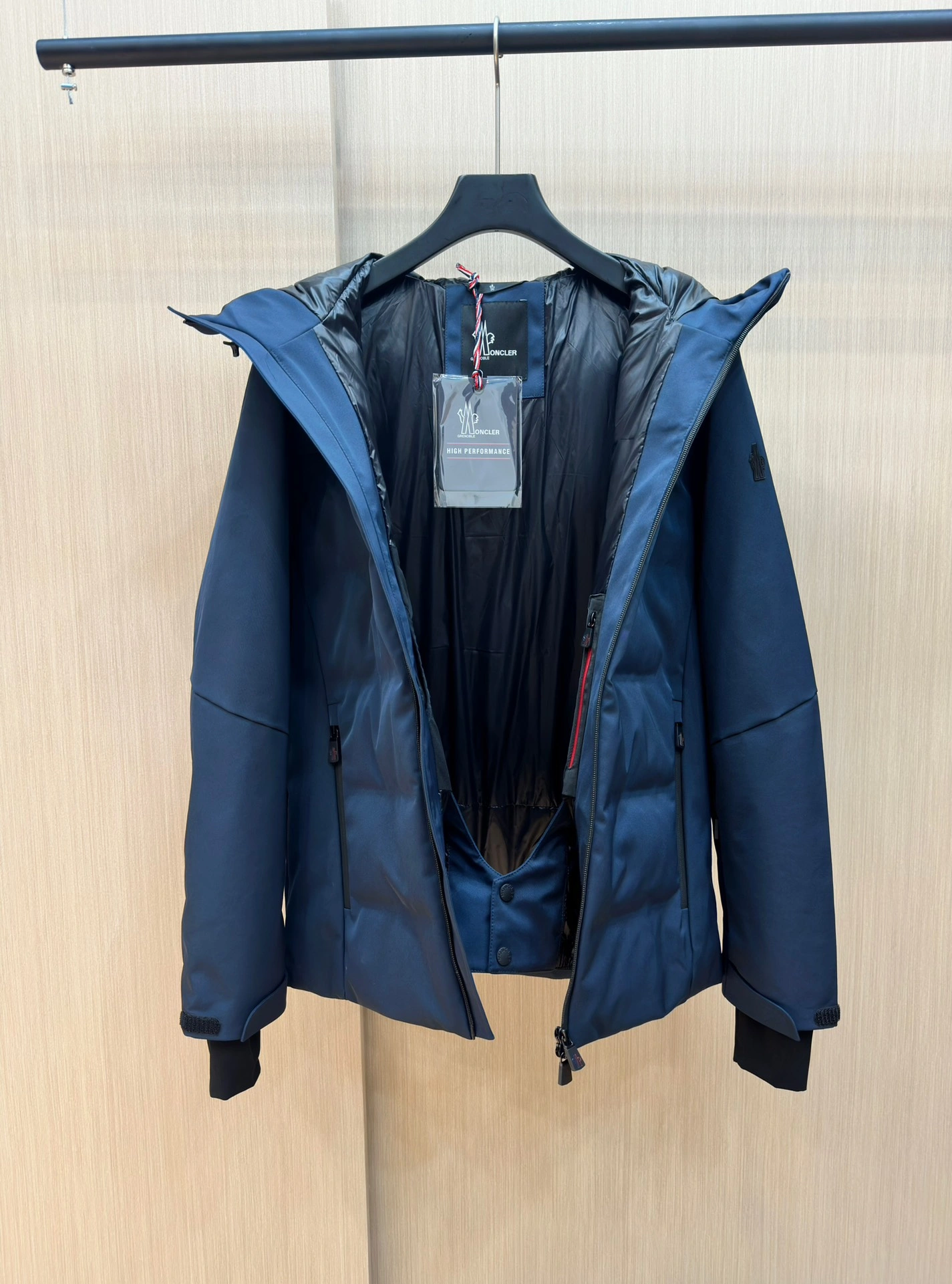 Moncler Down Jackets Chic 145817