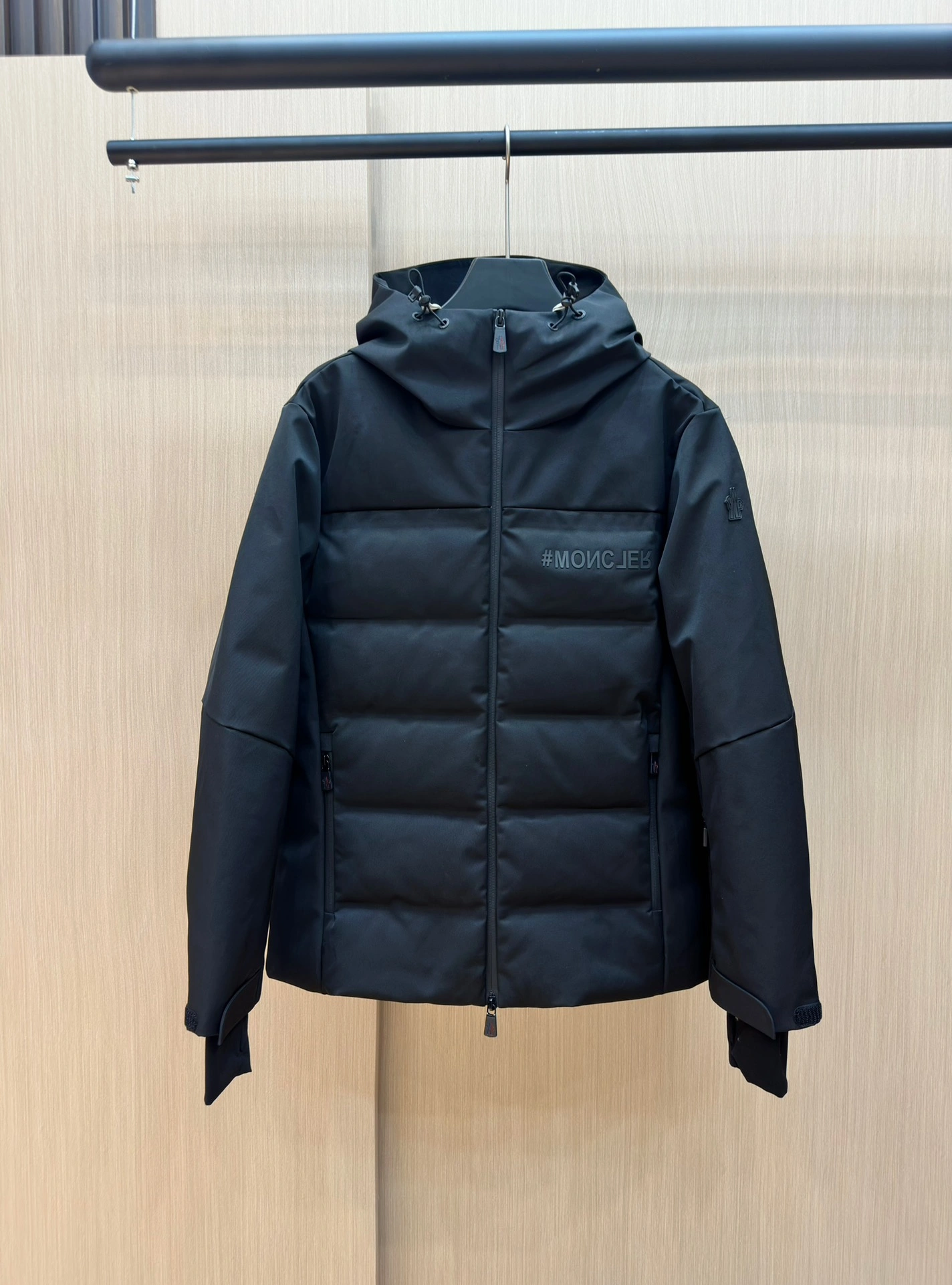 Durable Moncler Down Jackets 145834
