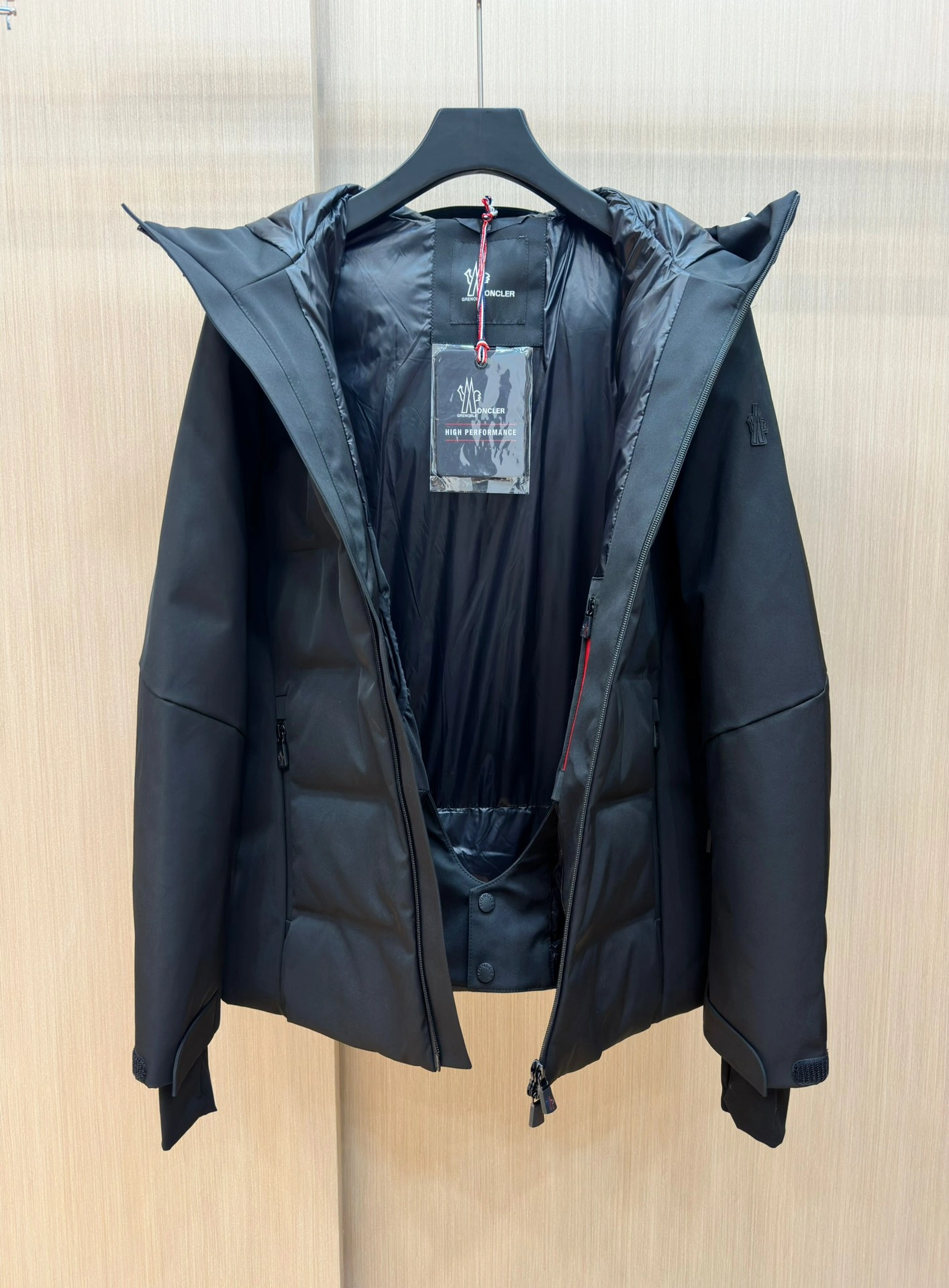 Durable Moncler Down Jackets 145834