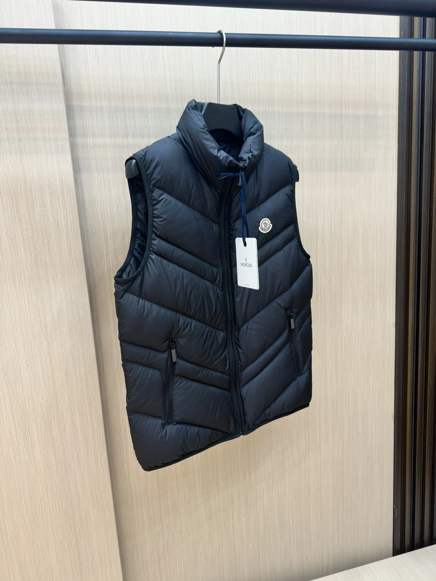Moncler Down Jackets Resilient 145820