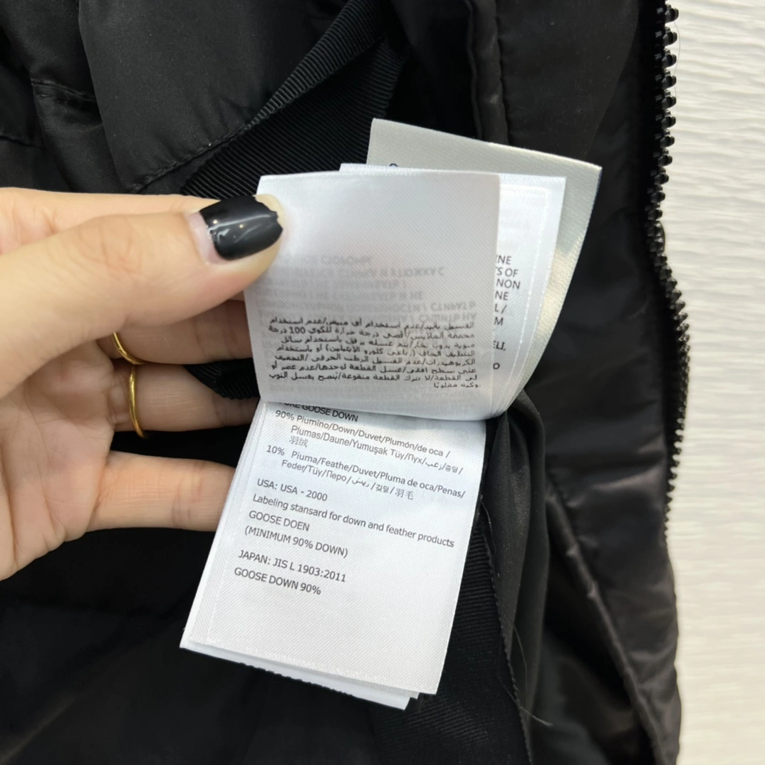 Moncler Down Jackets Reliable 145810