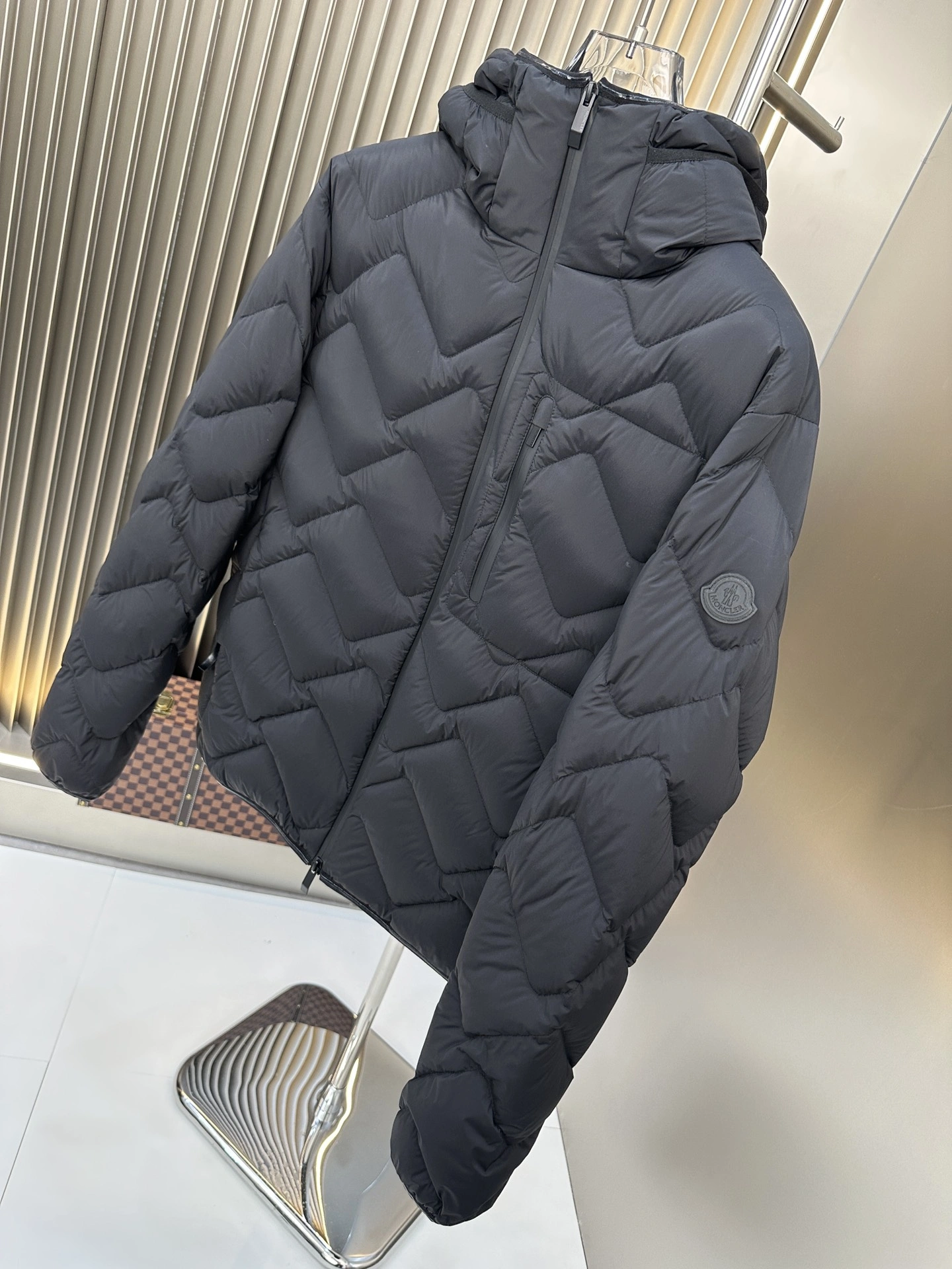 Moncler Down Jackets AllSeason 145809