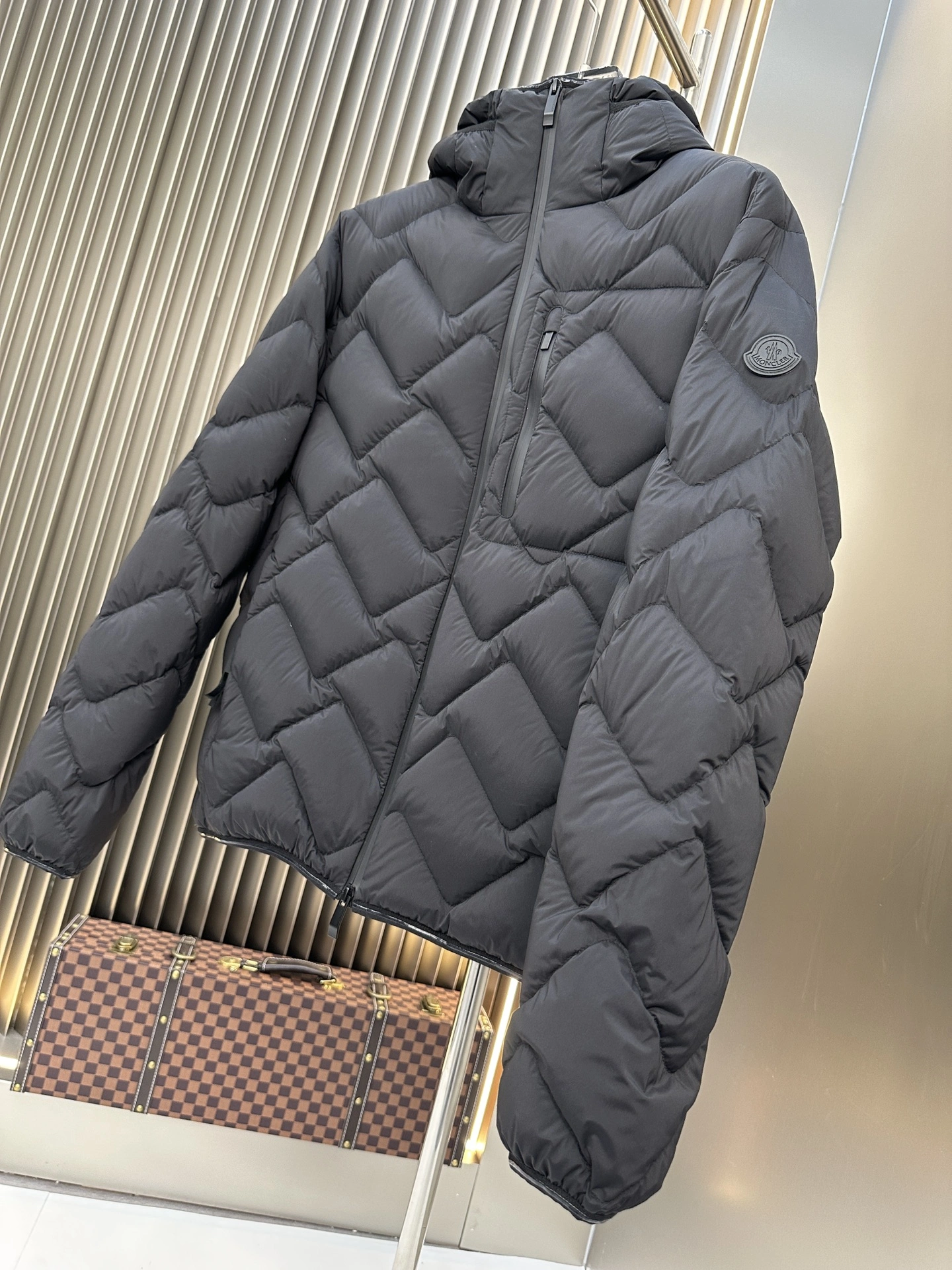 Moncler Down Jackets AllSeason 145809