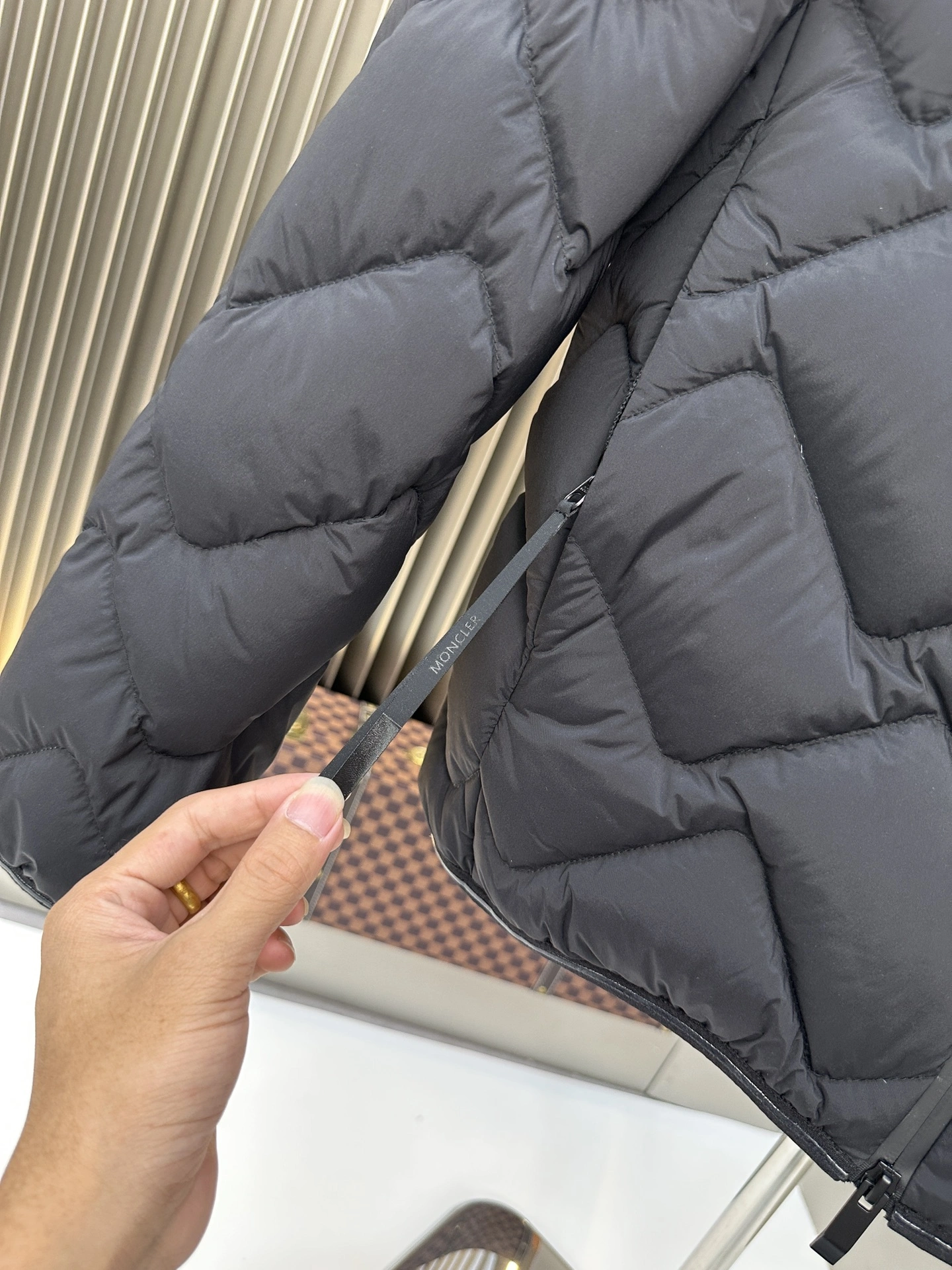 Moncler Down Jackets AllSeason 145809