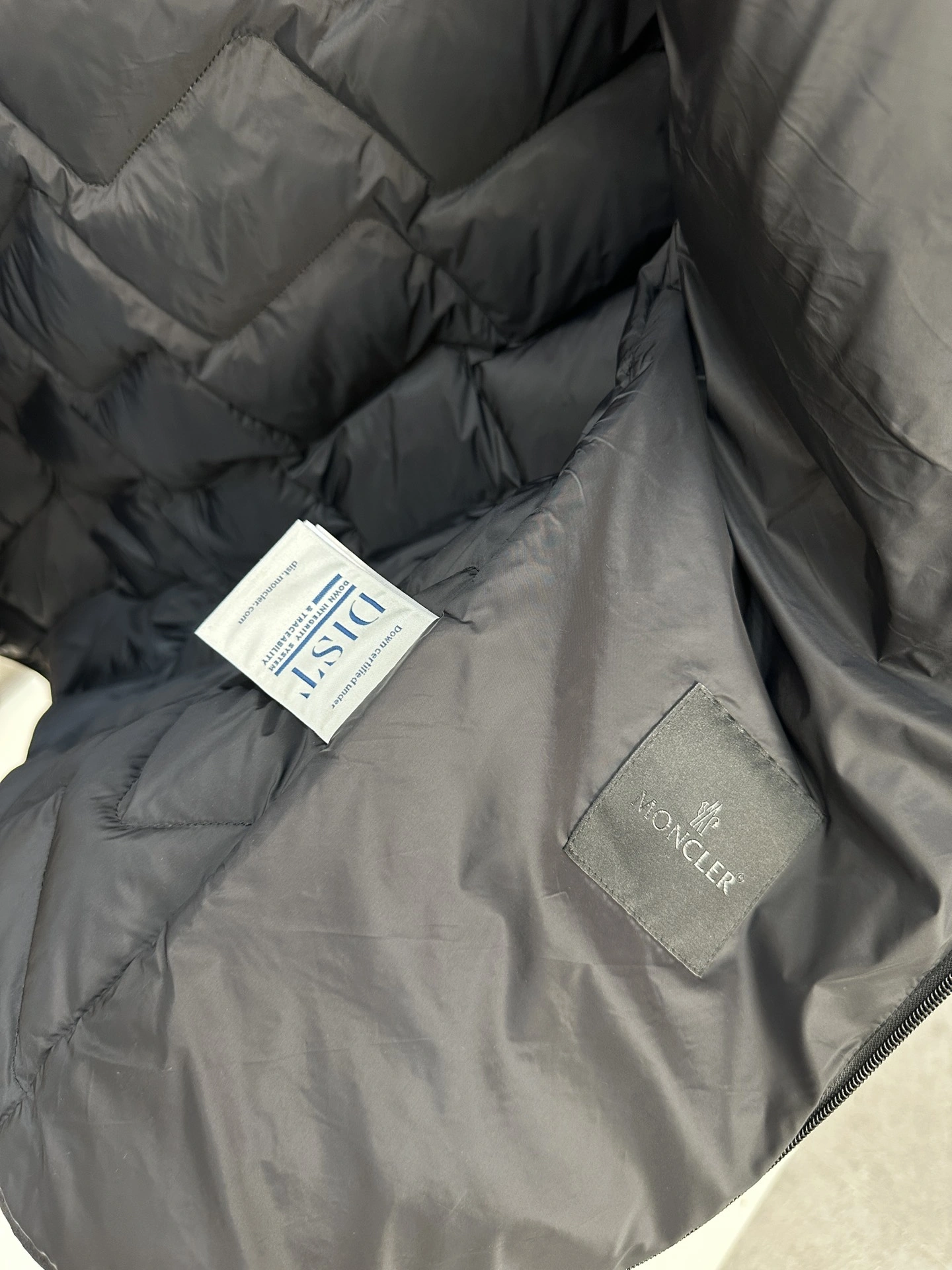 Moncler Down Jackets AllSeason 145809