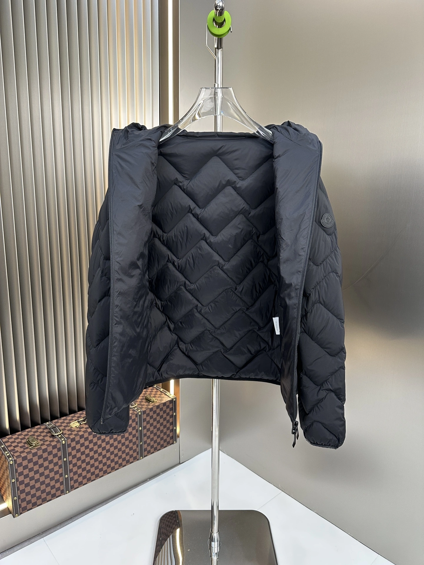 Moncler Down Jackets AllSeason 145809