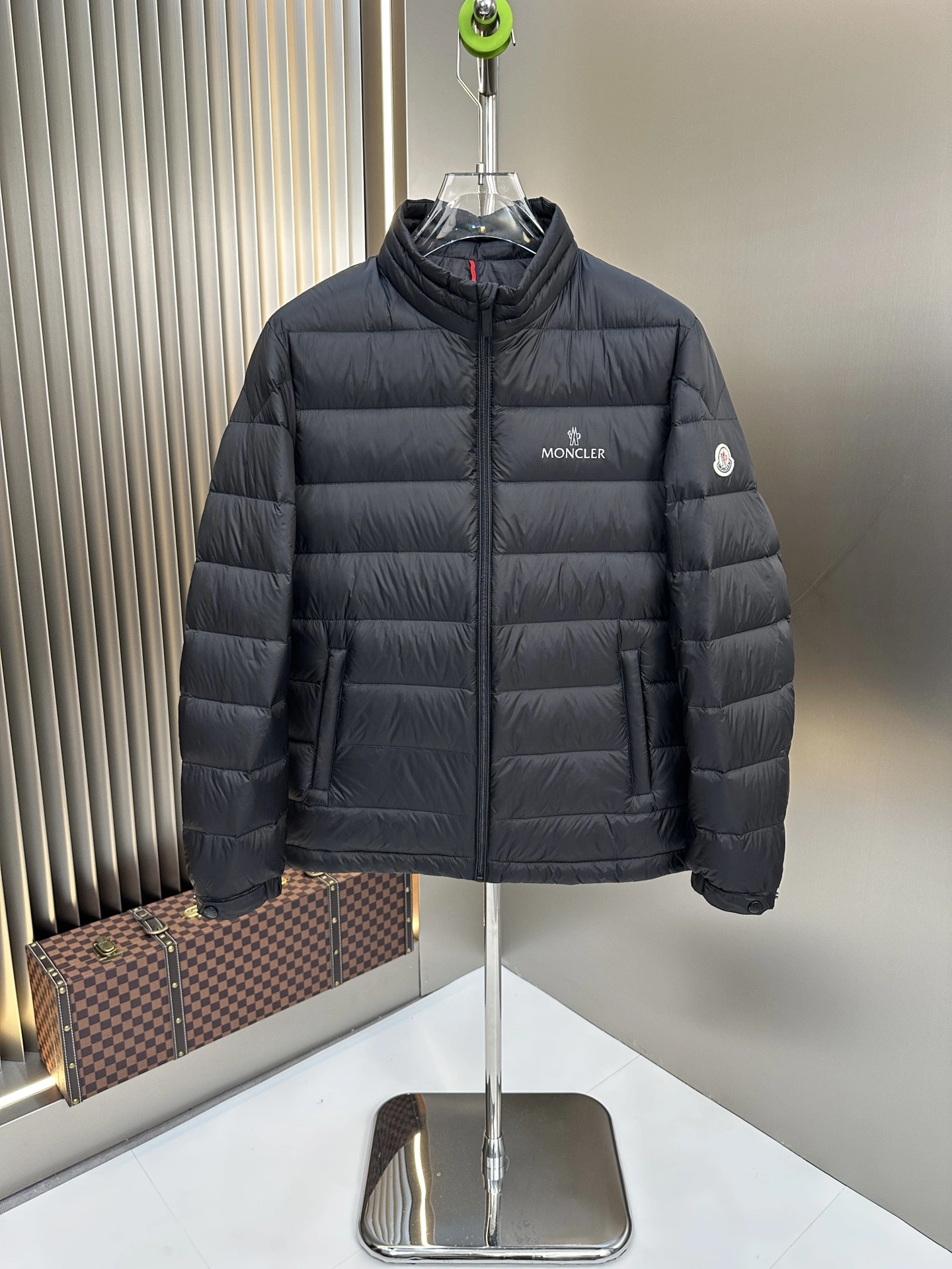 MoistureWicking Moncler Down Jackets 145805