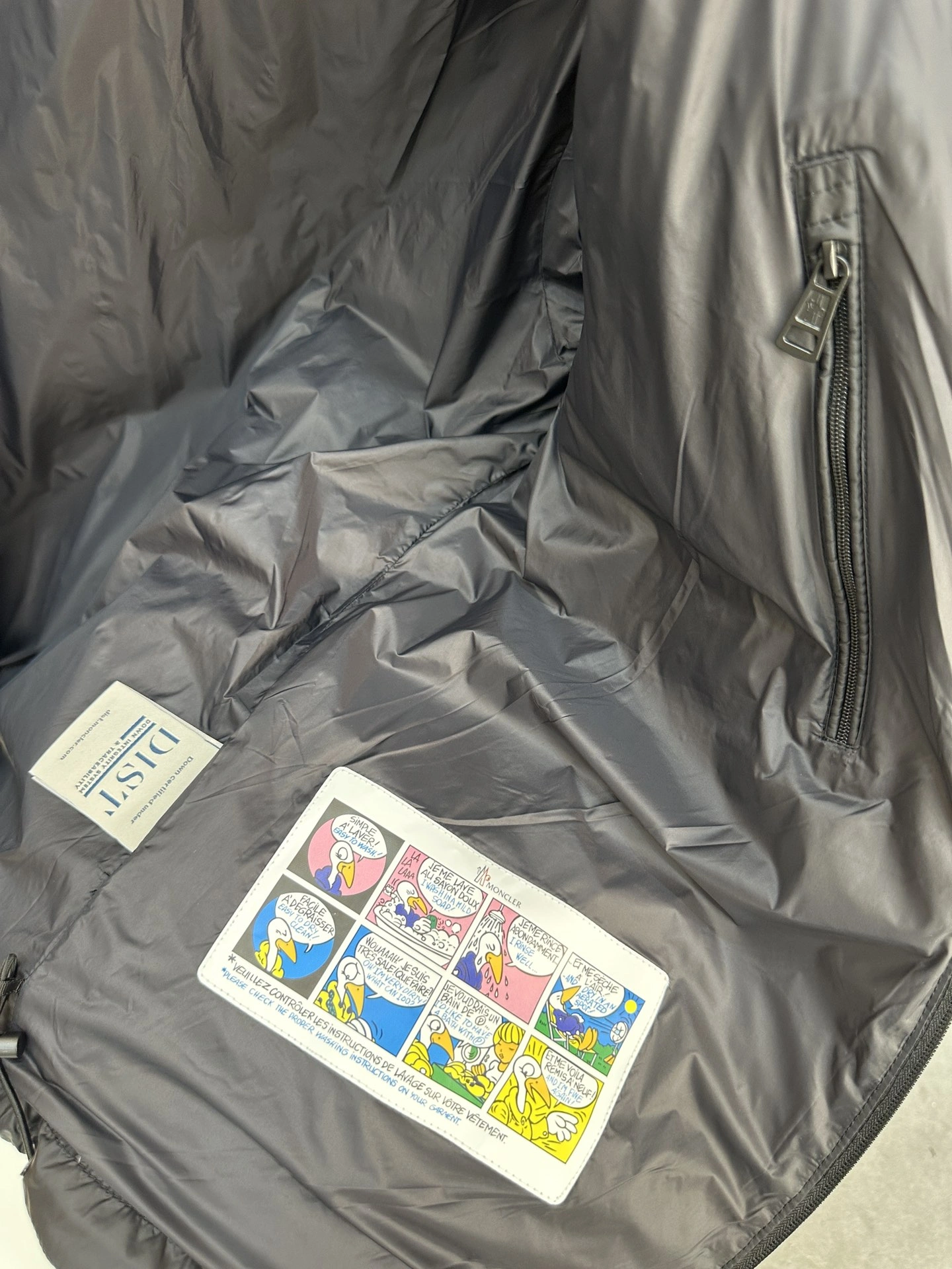 MoistureWicking Moncler Down Jackets 145805