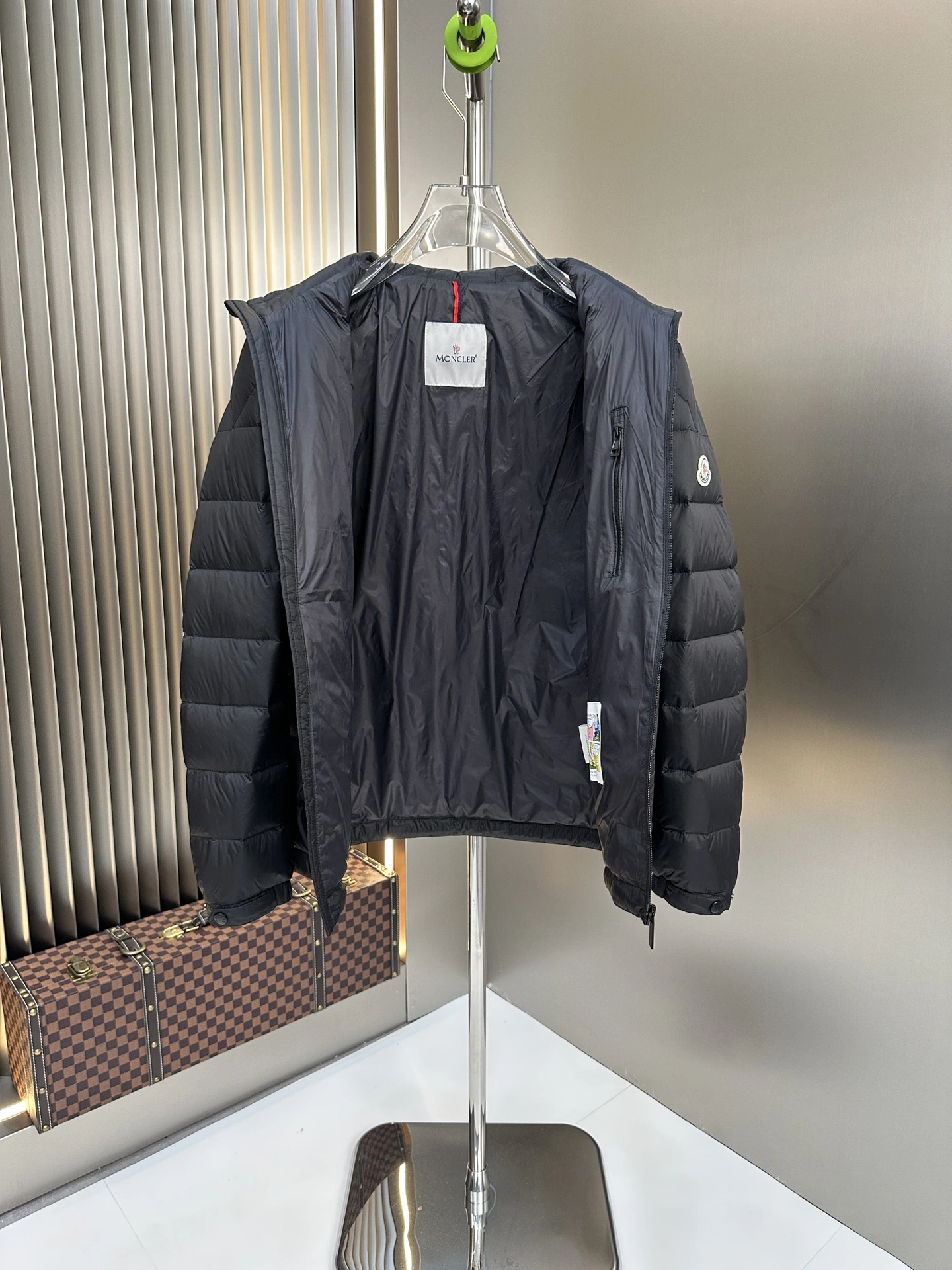 MoistureWicking Moncler Down Jackets 145805