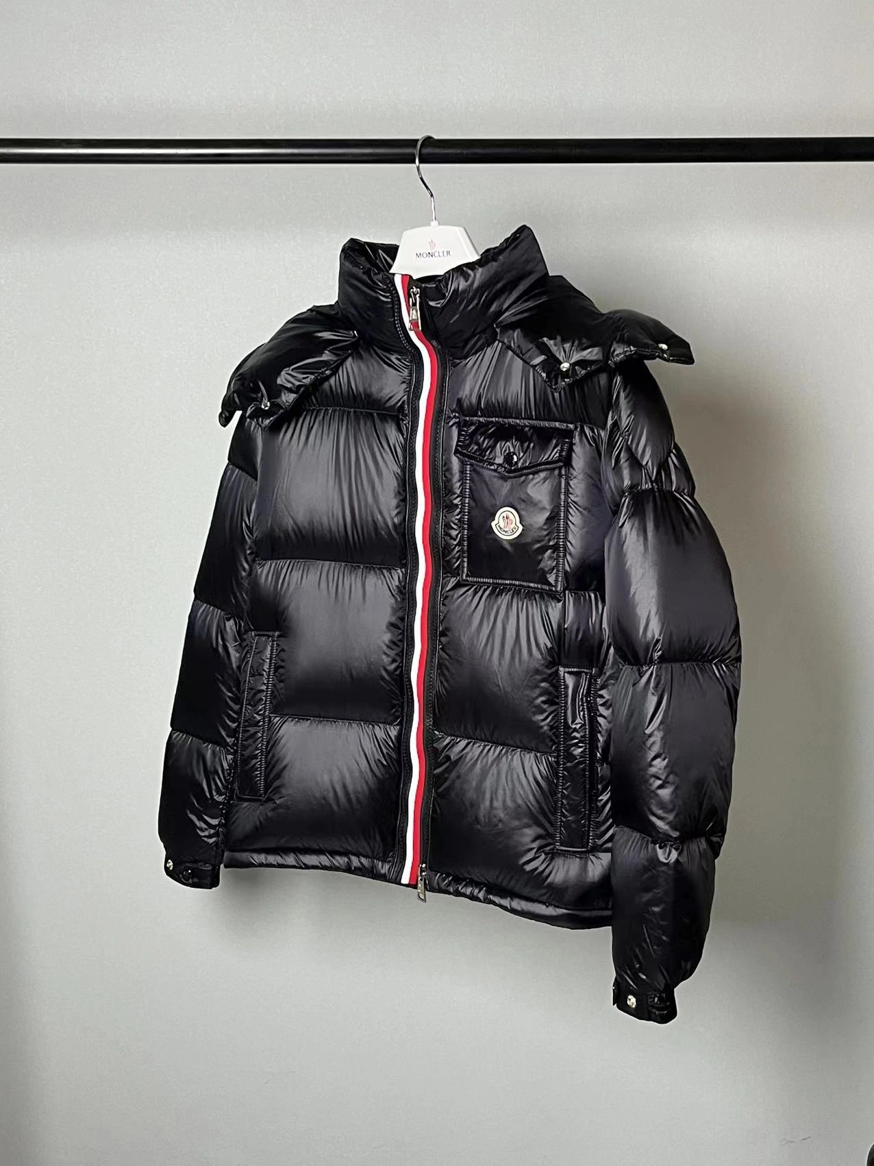 FlexibleFit Moncler Down Jackets 145802