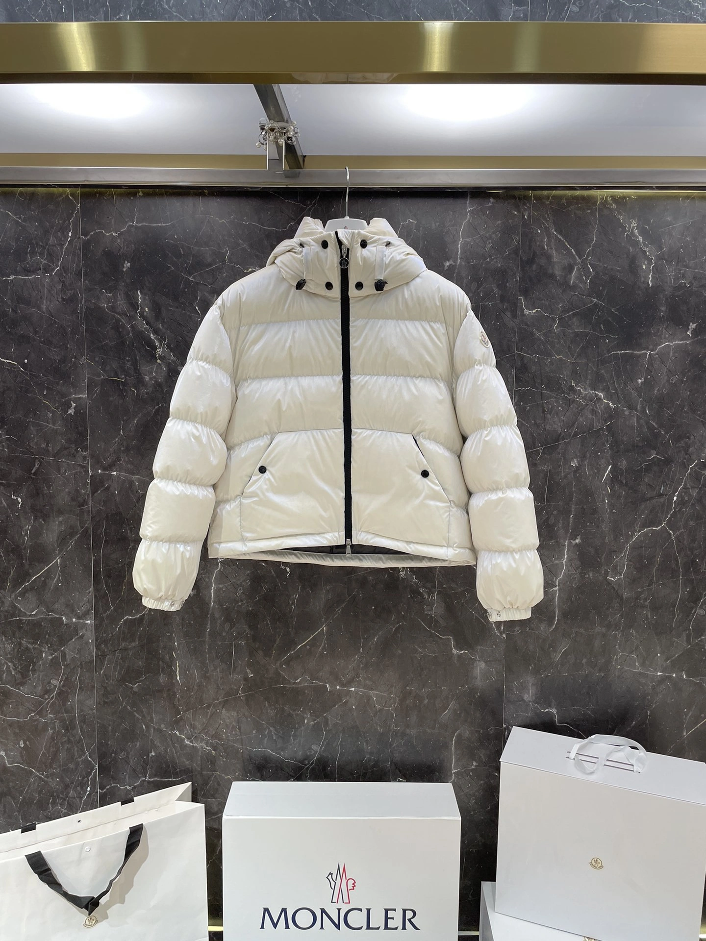 Soft Moncler Down Jackets 145789