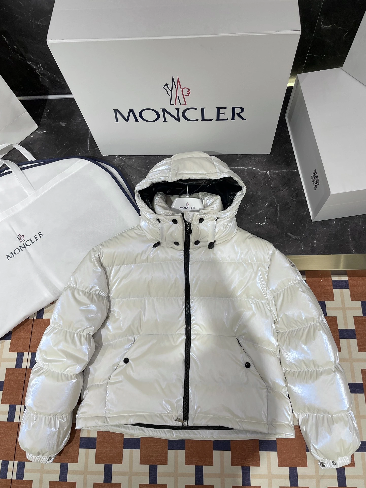 Soft Moncler Down Jackets 145789