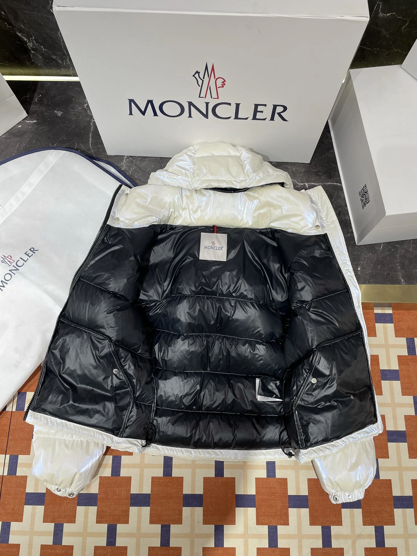 Soft Moncler Down Jackets 145789