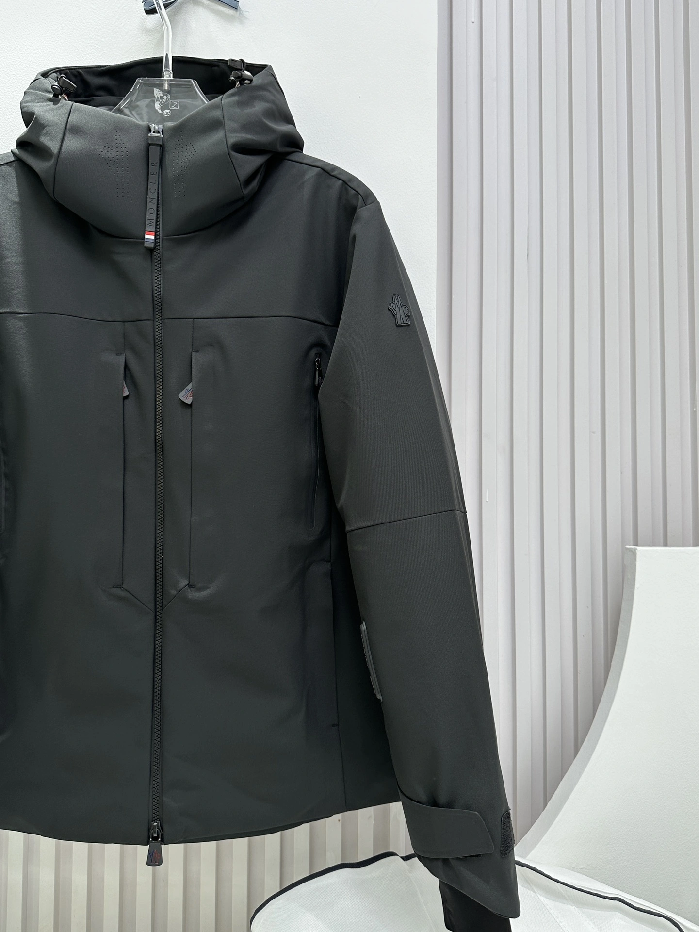 Fashionable Moncler Down Jackets 145796