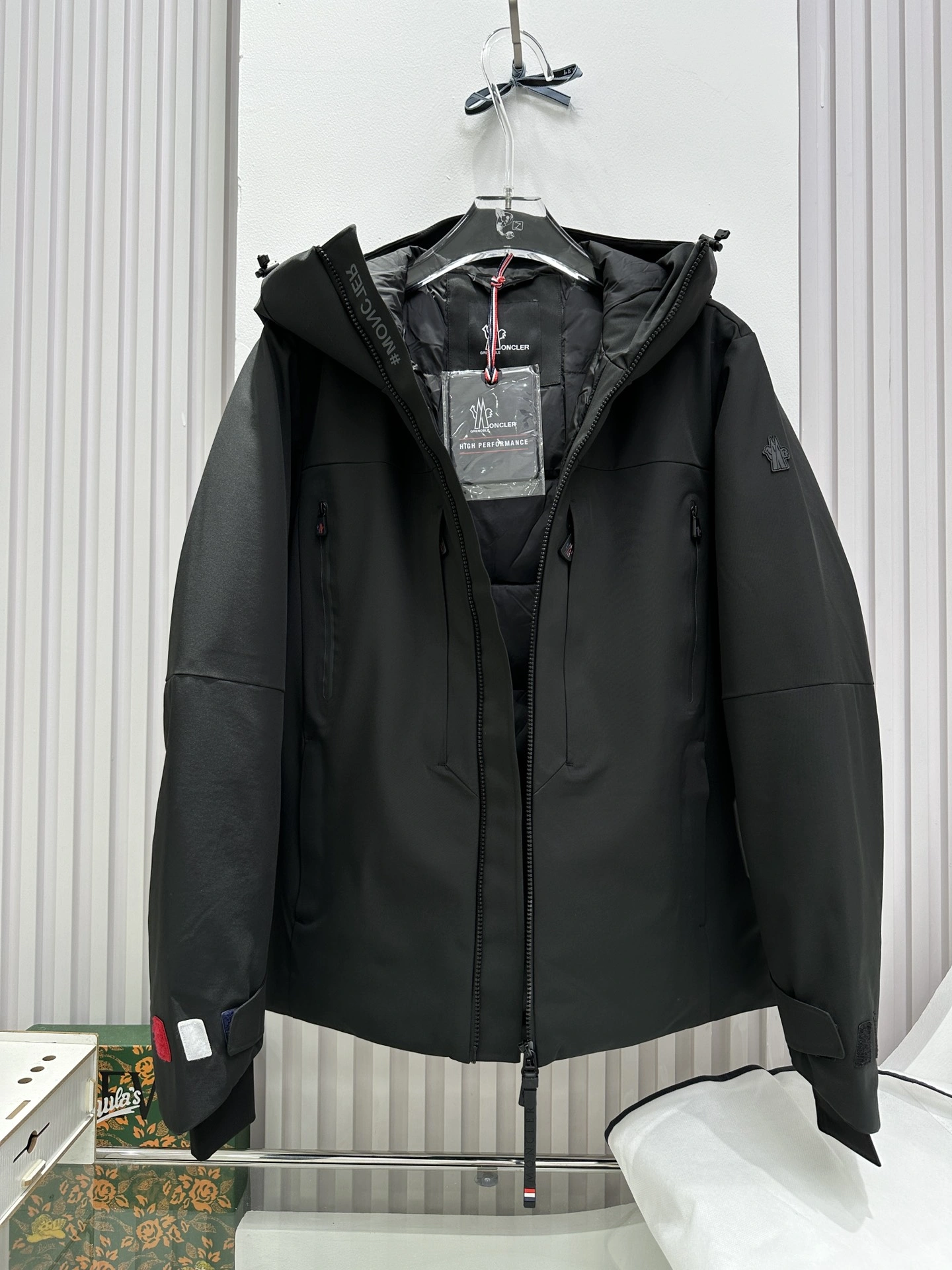 Fashionable Moncler Down Jackets 145796