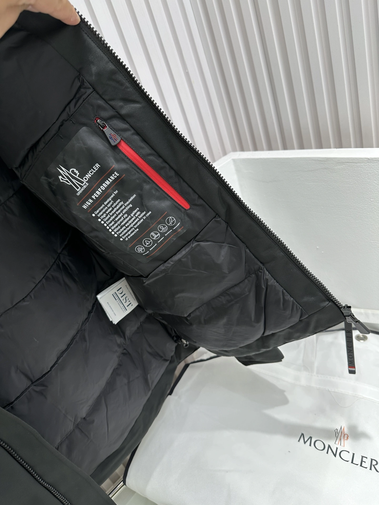 Fashionable Moncler Down Jackets 145796