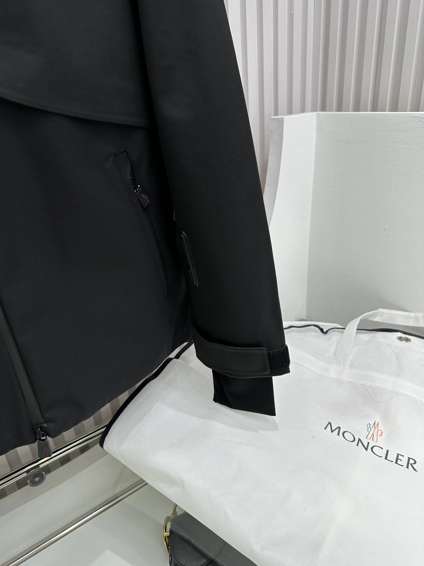 Moncler Down Jackets Sophisticated 145787
