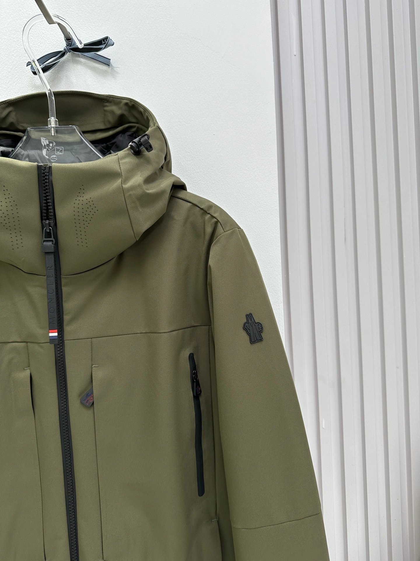 Moncler Down Jackets Original 145784