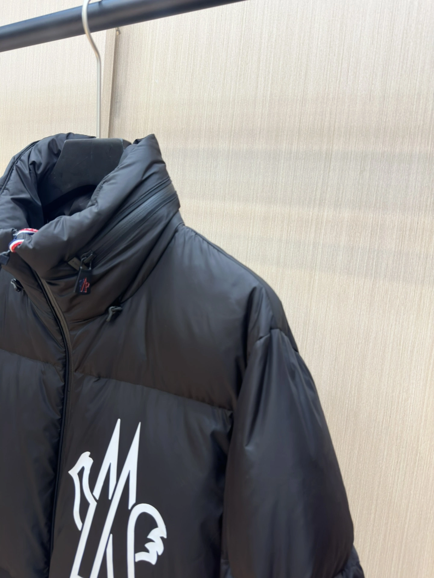 Moncler Down Jackets Durable 145792
