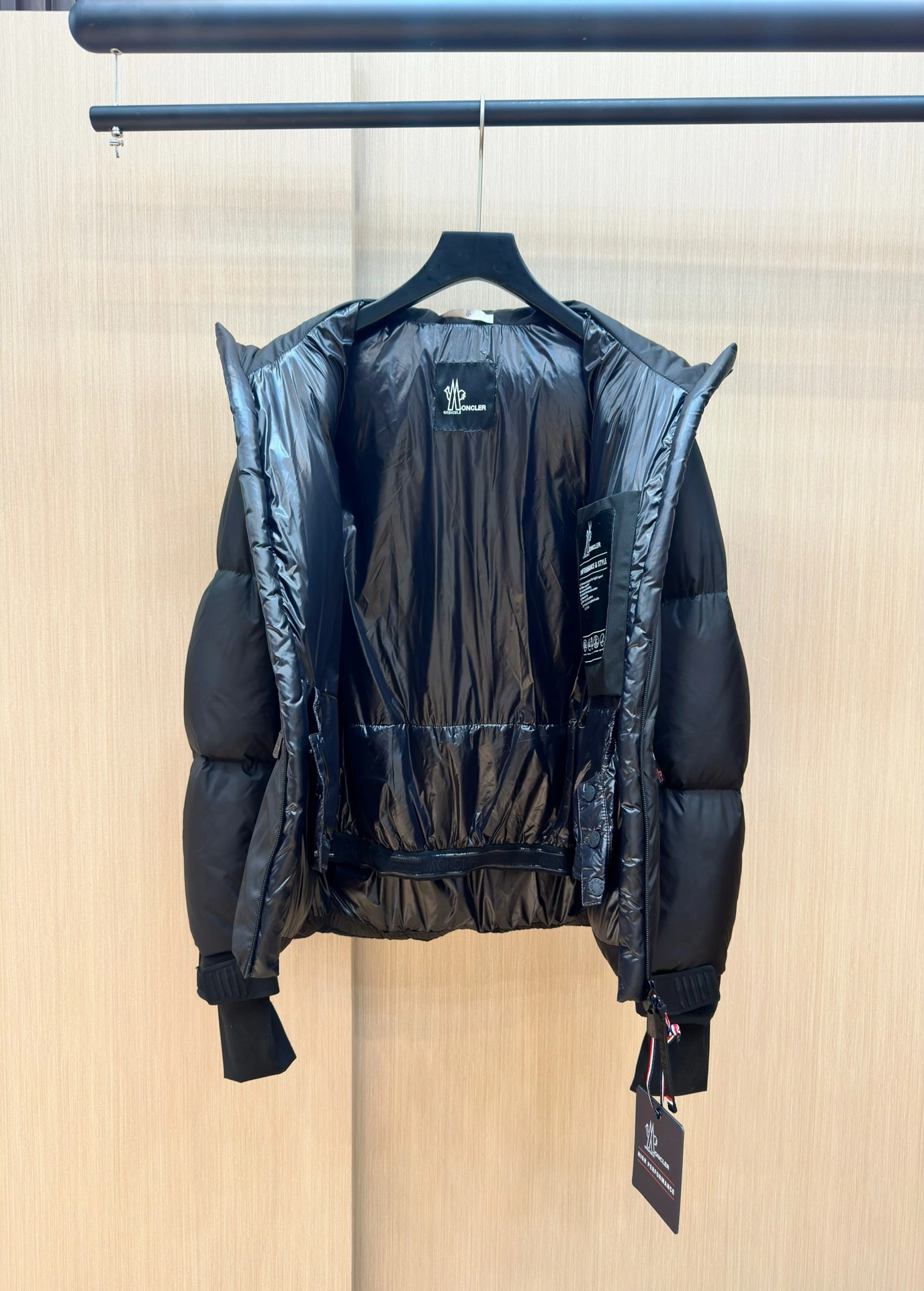 Moncler Down Jackets Durable 145792