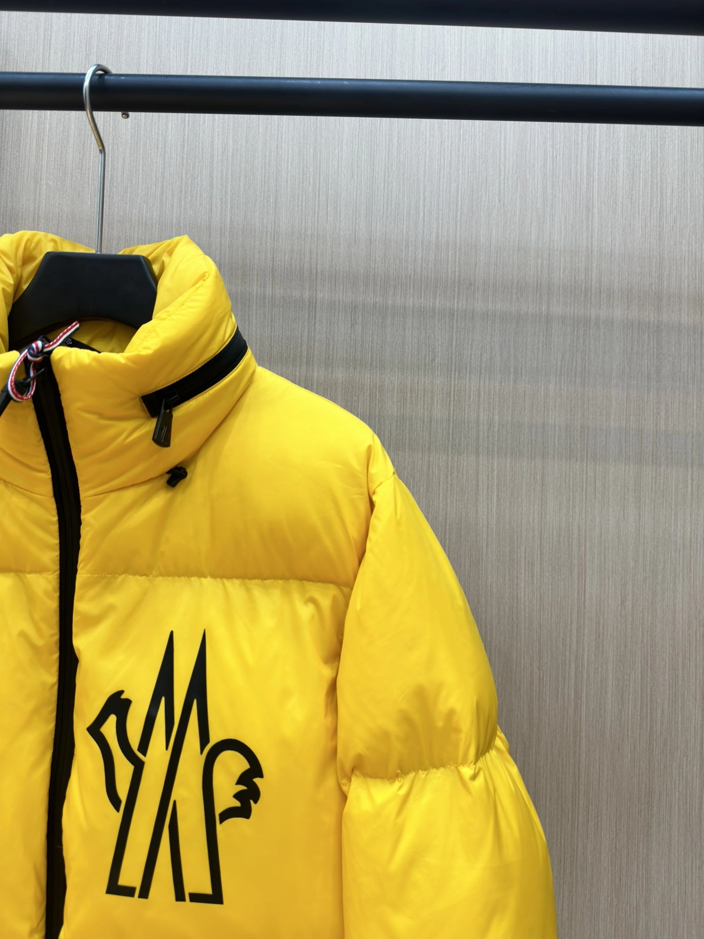 OdorResistant Moncler Down Jackets 145779