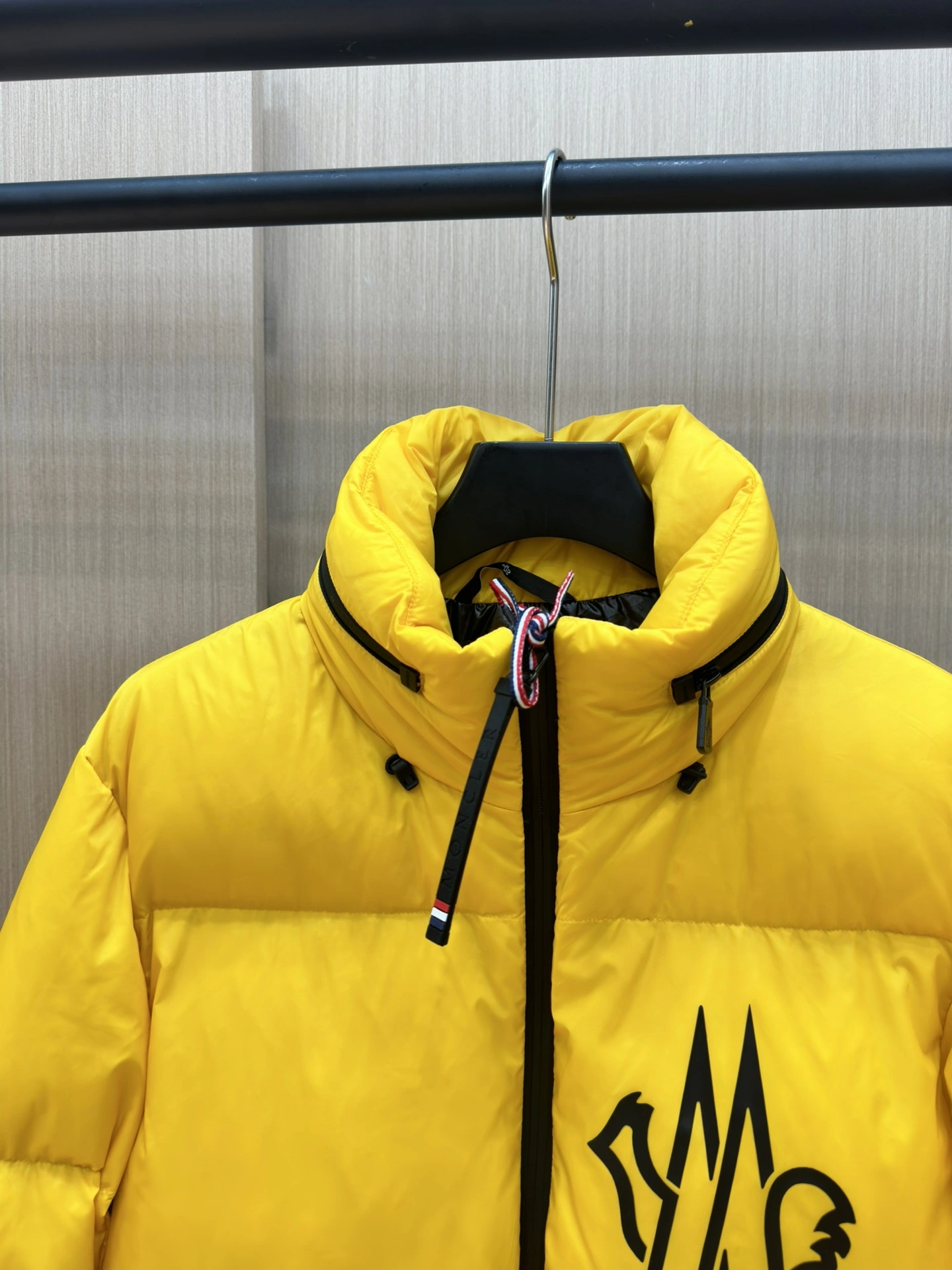 OdorResistant Moncler Down Jackets 145779