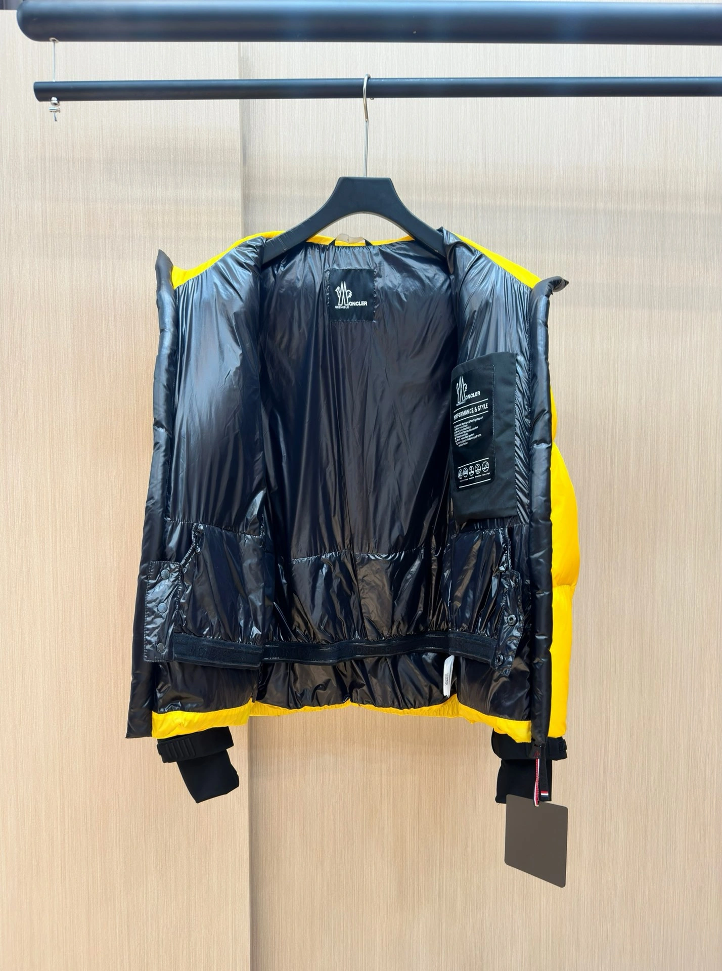 OdorResistant Moncler Down Jackets 145779
