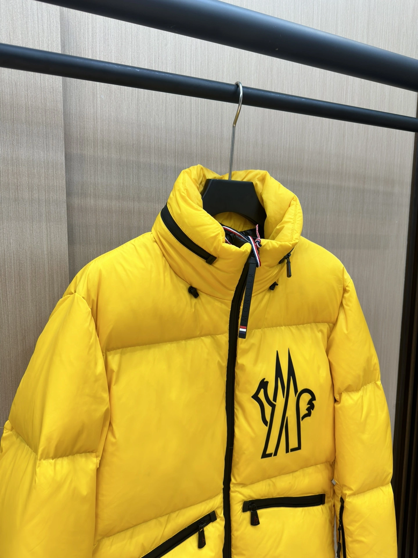 OdorResistant Moncler Down Jackets 145779