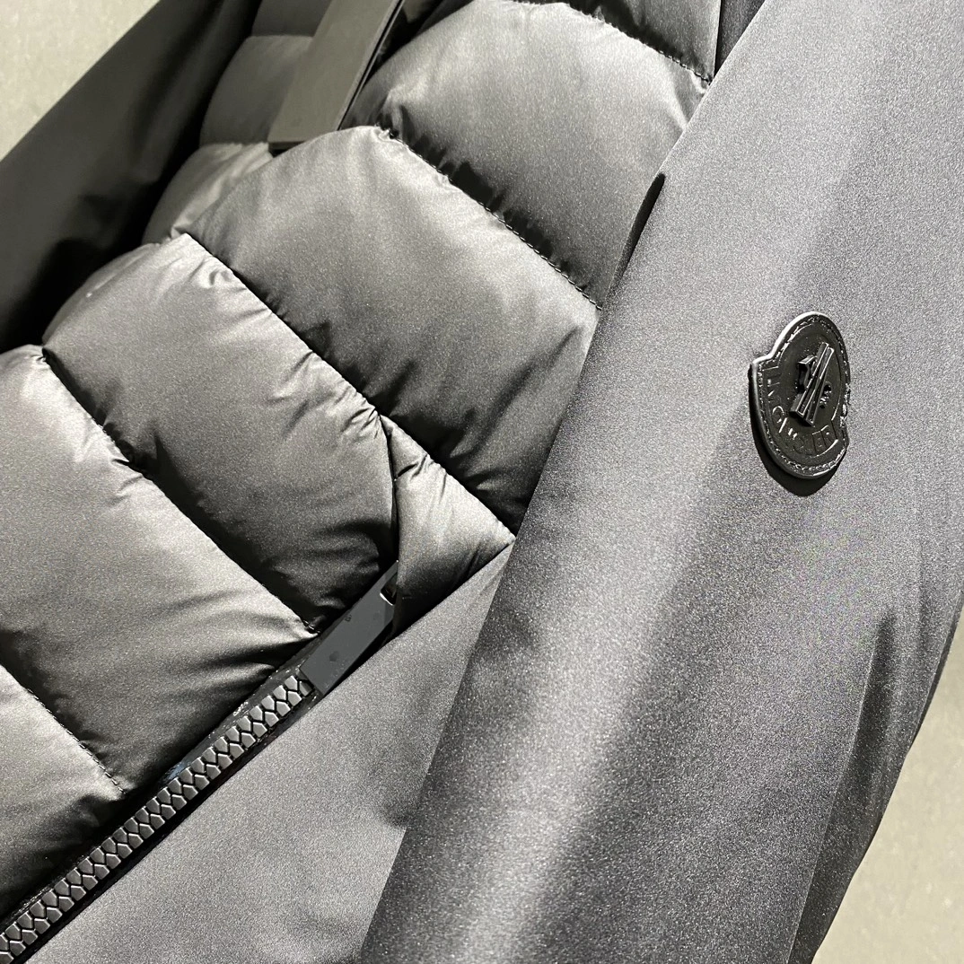 Moncler Down Jackets Stylish 145776