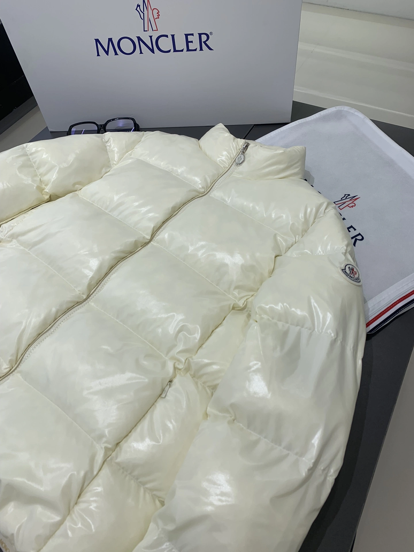 Efficient Moncler Down Jackets 145782