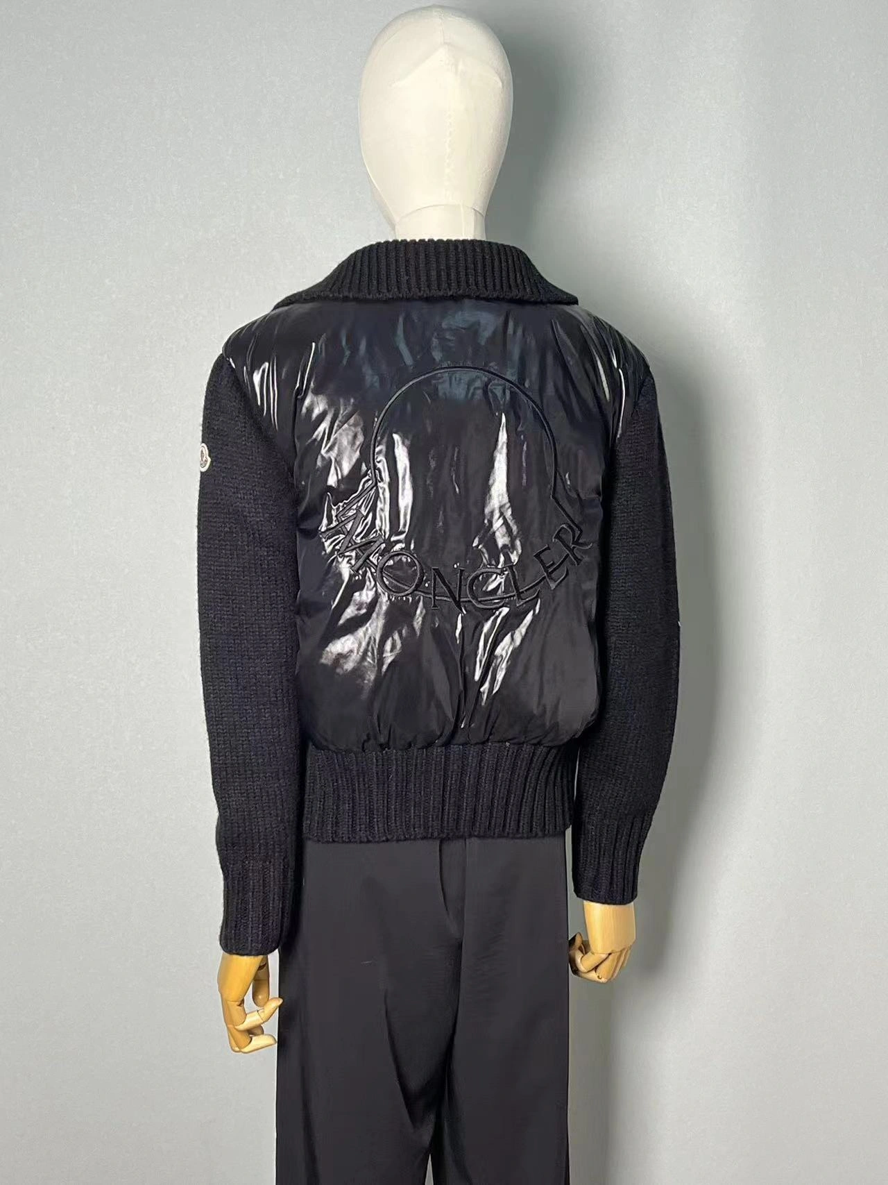 TravelReady Moncler Down Jackets 145808