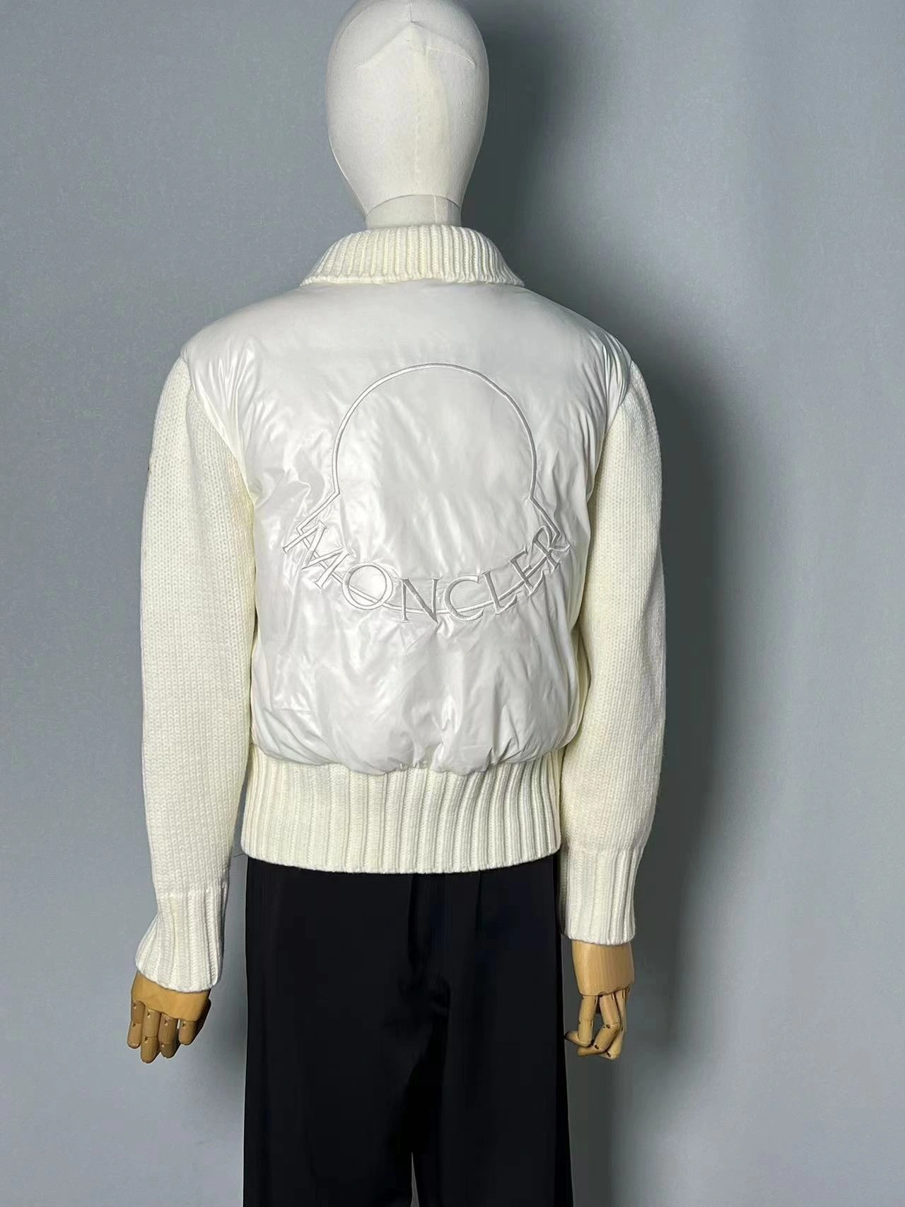 Breathable Moncler Down Jackets 145777
