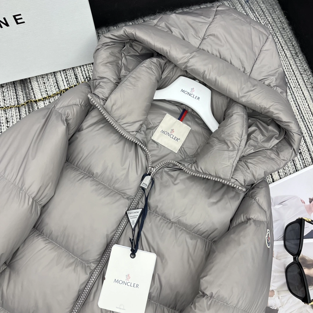 MultiPurpose Moncler Down Jackets 145767