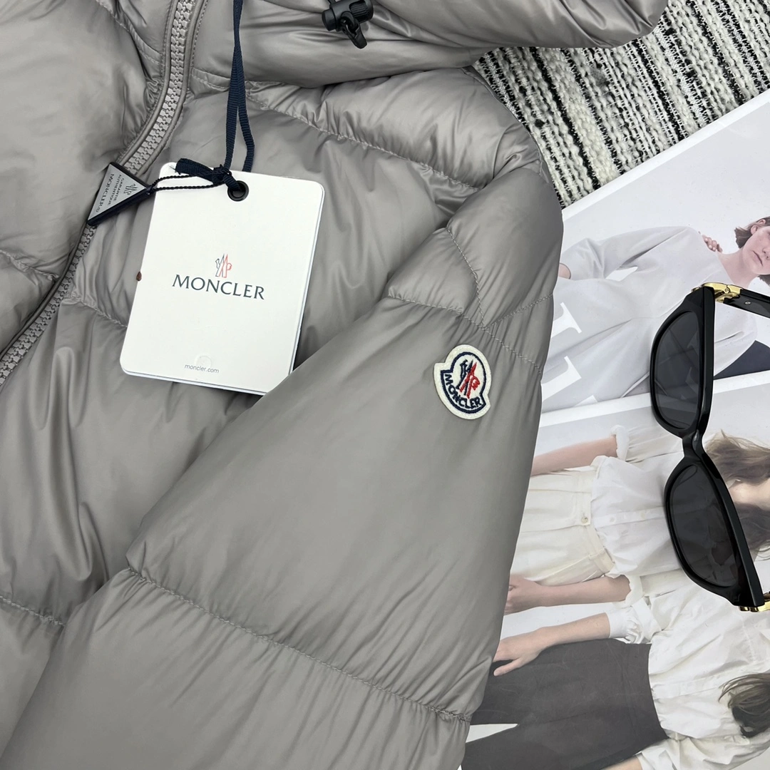MultiPurpose Moncler Down Jackets 145767