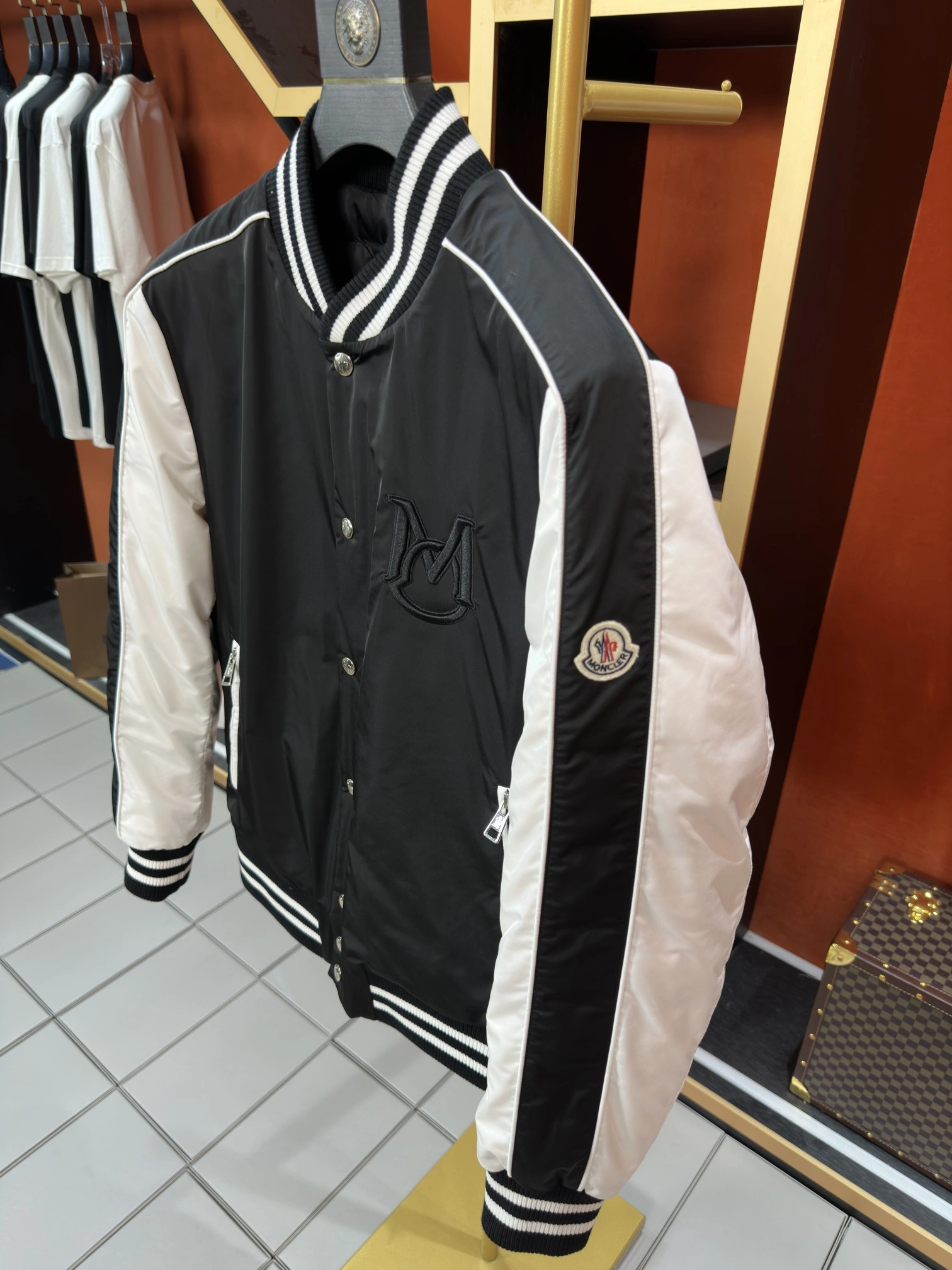 Moncler Down Jackets SportInspired 145766