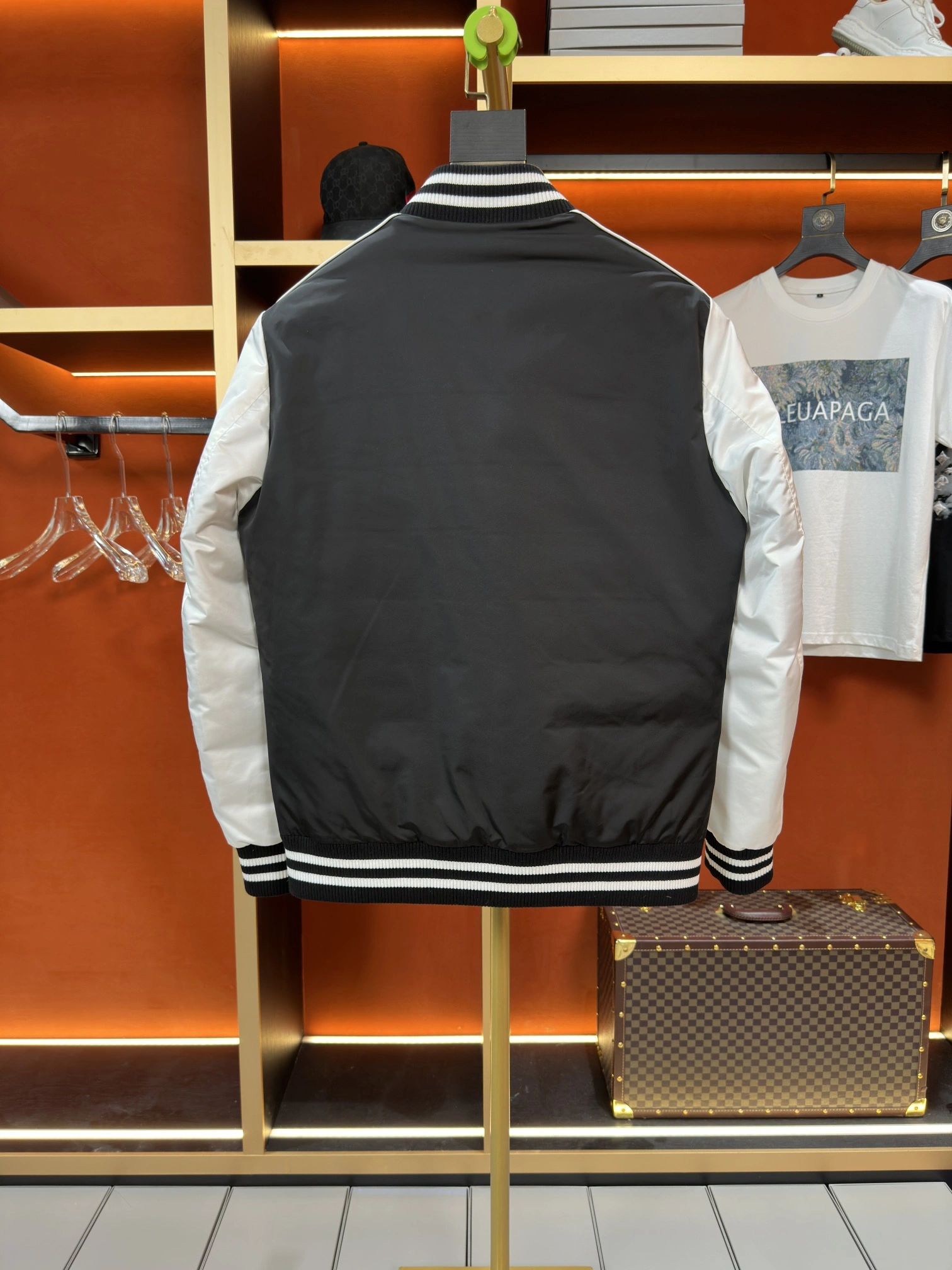 Moncler Down Jackets SportInspired 145766