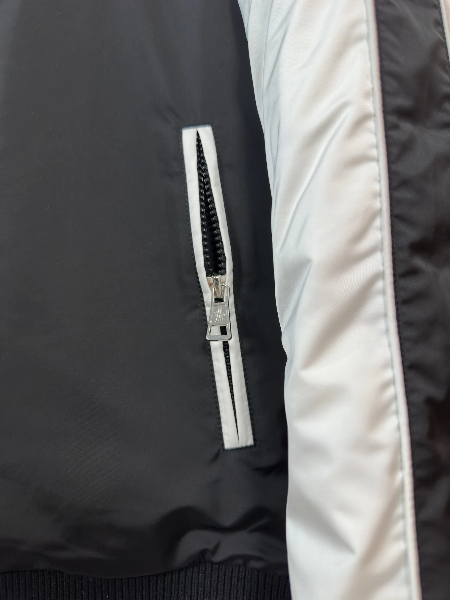 Moncler Down Jackets SportInspired 145766