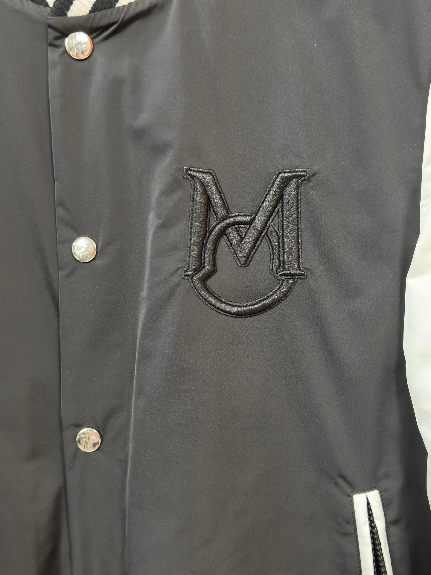Moncler Down Jackets SportInspired 145766