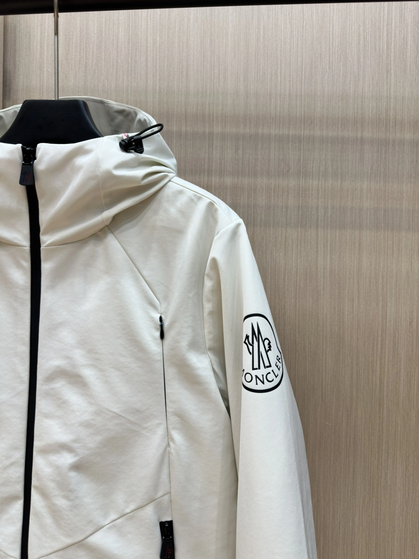 SmoothTexture Moncler Down Jackets 145747
