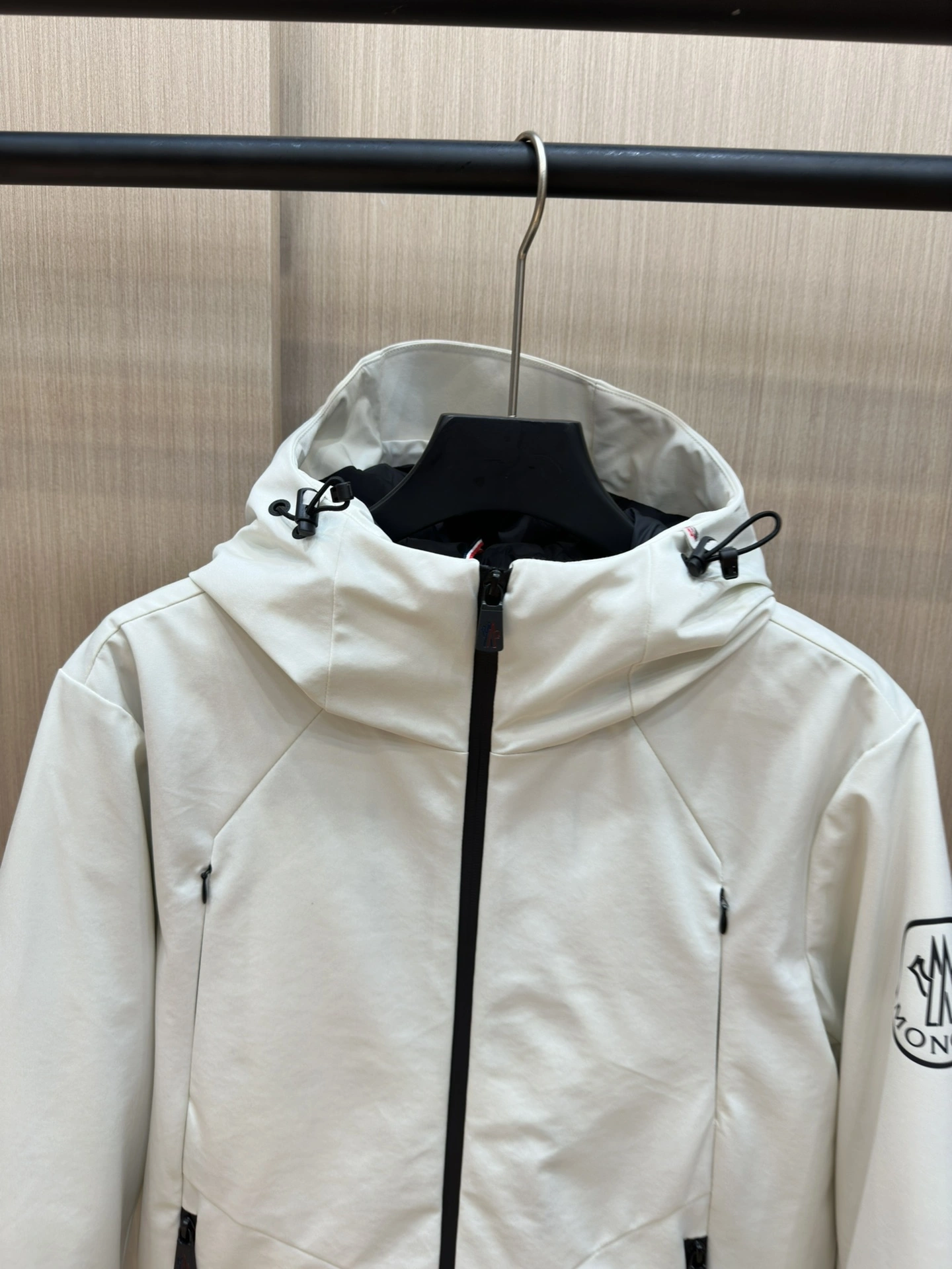 SmoothTexture Moncler Down Jackets 145747