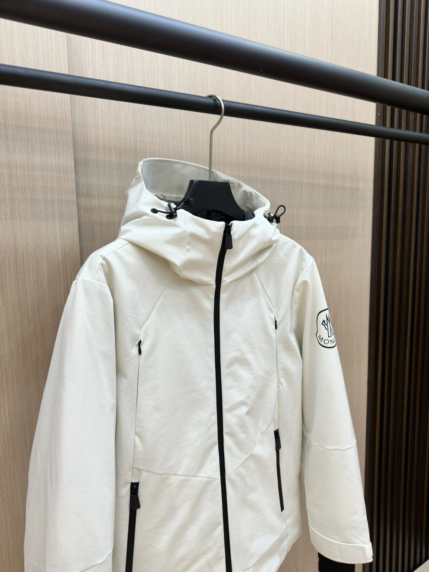 SmoothTexture Moncler Down Jackets 145747