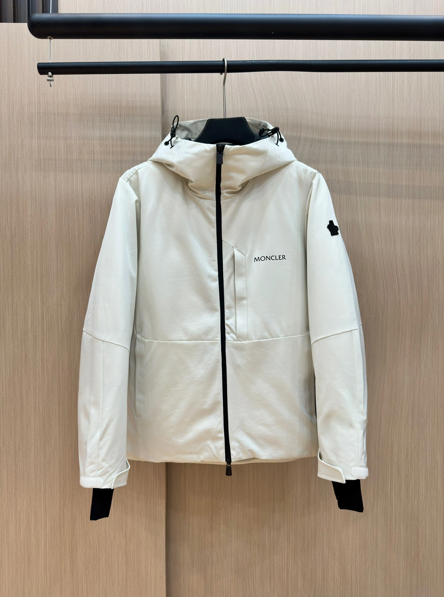 EasyMatch Moncler Down Jackets 145750