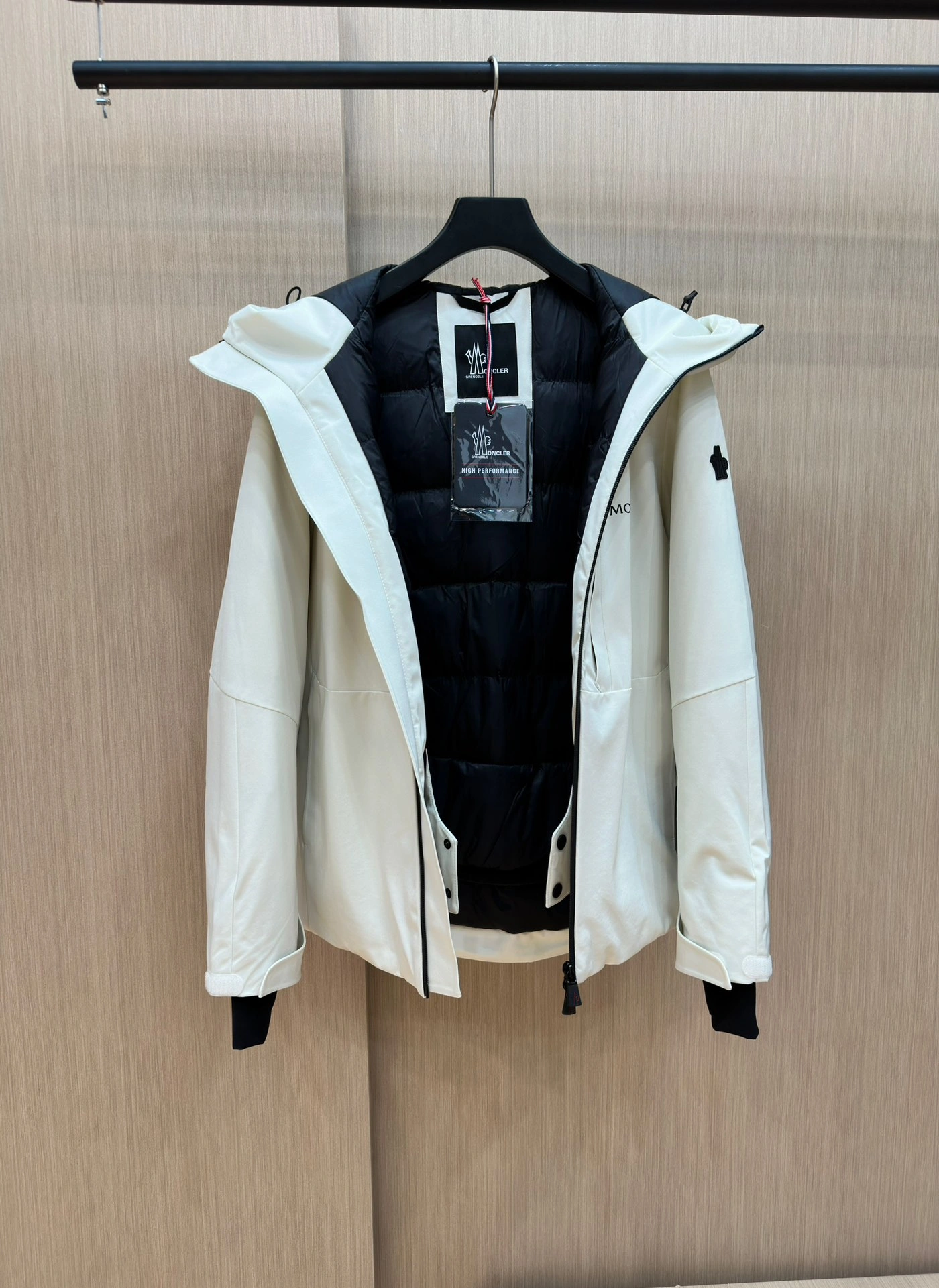 EasyMatch Moncler Down Jackets 145750